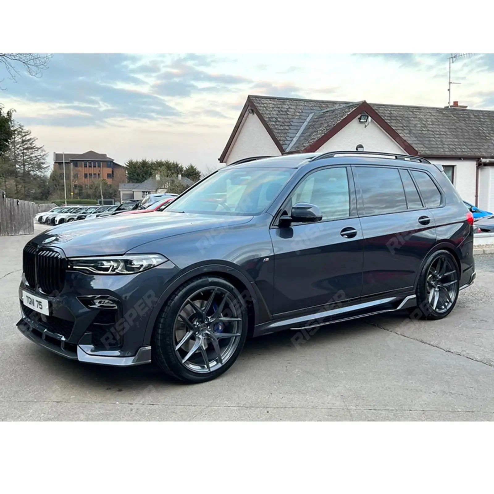 BMW X7 G07 M Sport (2018 - 2022 pre - LCI) Black Knight Aero Kit Carbon Look