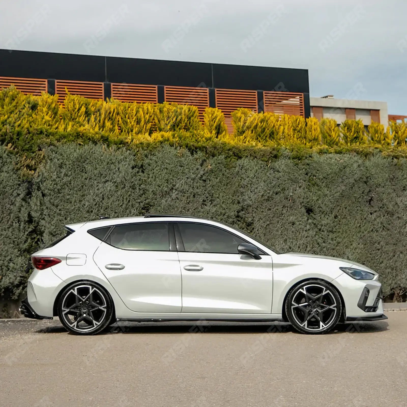 Cupra Leon Facelift 2024 On Aero Body Kit In Gloss Black Aero Kit