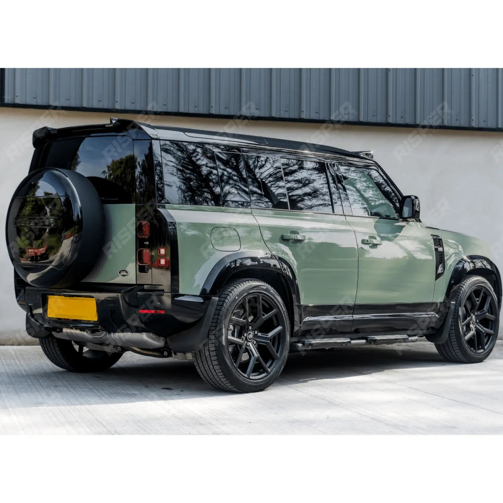 Land Rover Defender L663 90/110/130 2020+ Rear Spoiler V.2 In Gloss Black