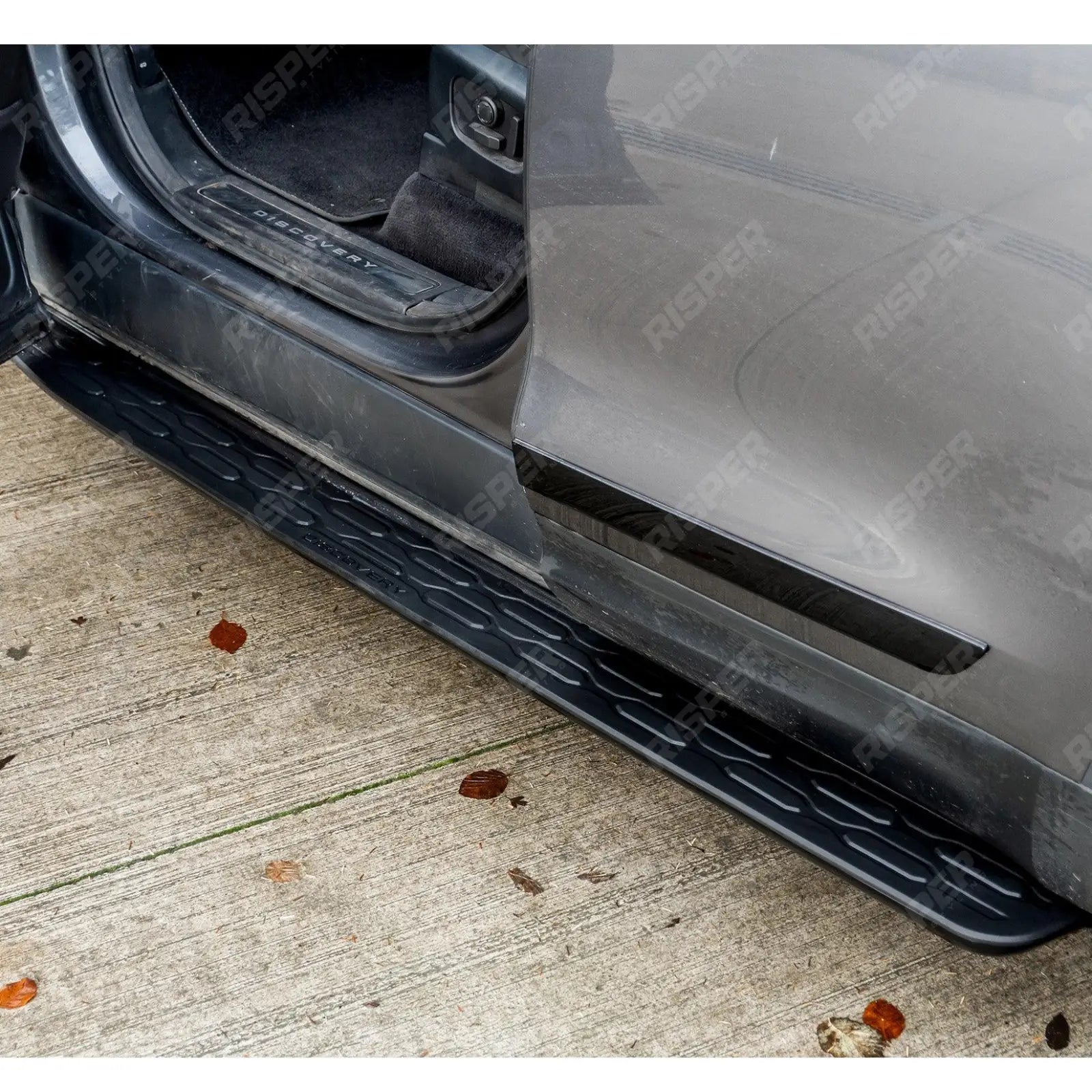 Land Rover Discovery 5 2017 - 2019 – Black Dynamic Door Mouldings Side Trim