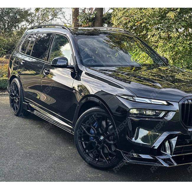 Side Skirts In Gloss Black For BMW X7 G07 LCI 2023+ Secondary image