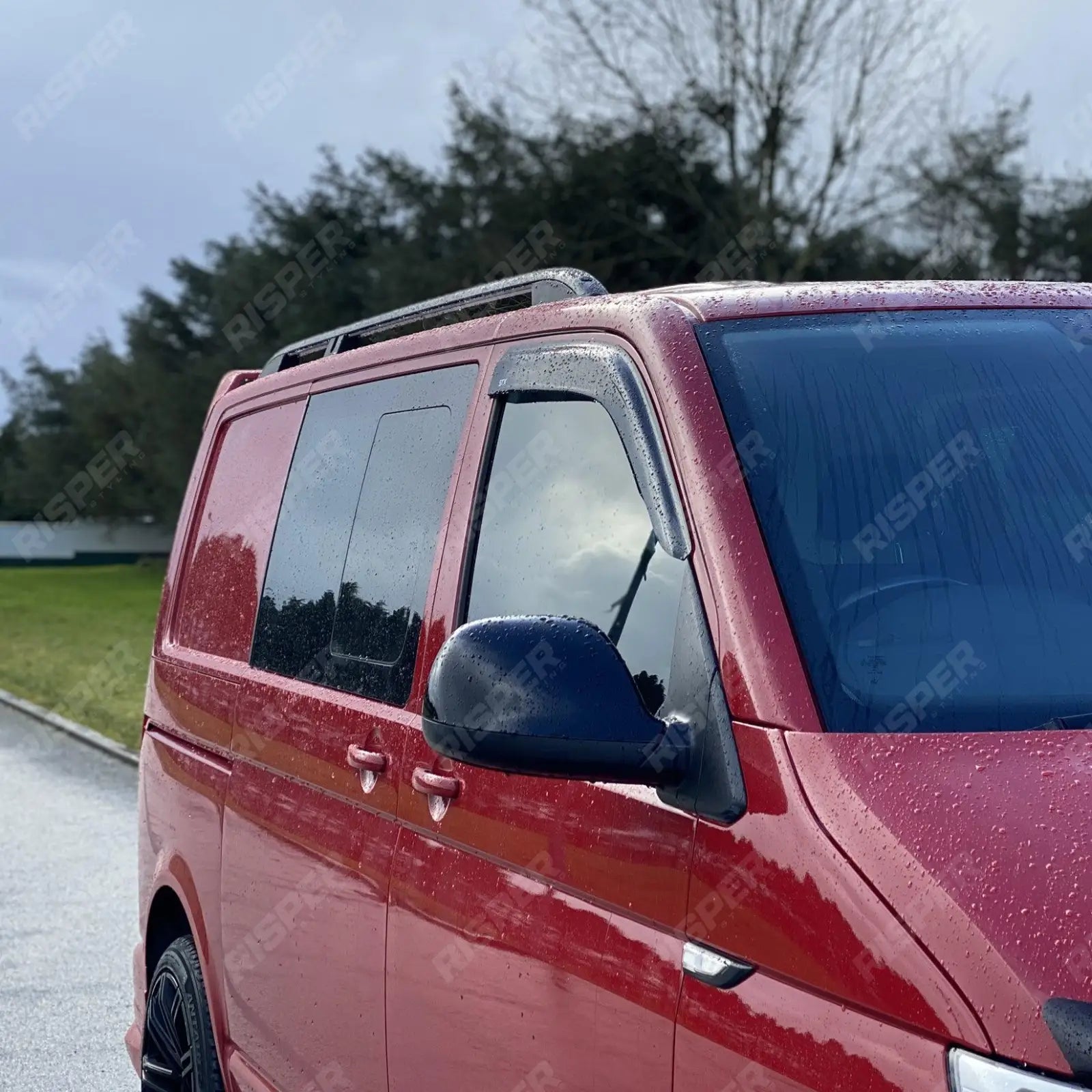 VW T5 – T6 – Long Wheelbase (LWB) Aluminium Roof Bars in Black