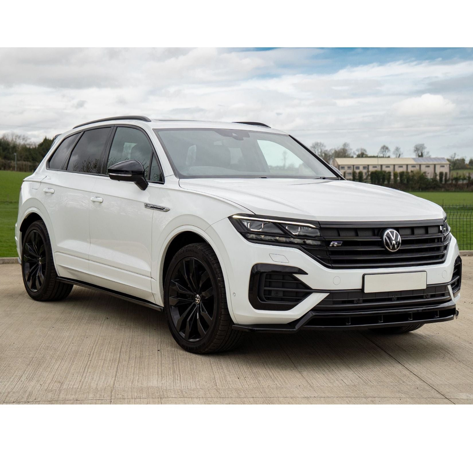 Aero Body Kit In Gloss Black For Volkswagen Touareg MK3 R Line 2018-2023