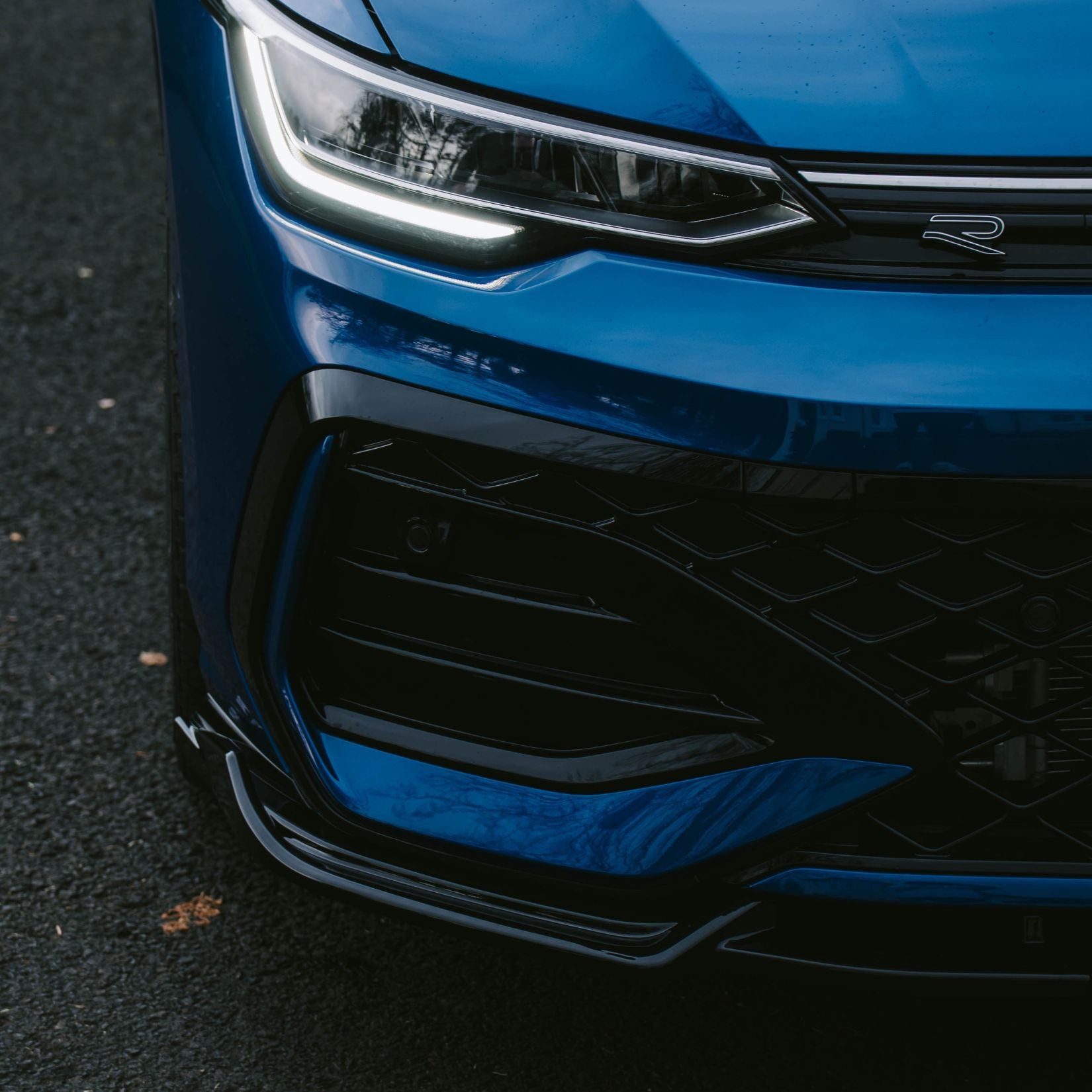 Volkswagen Golf MK8.5 Facelift GTI R R Line Front Splitter In Gloss Black