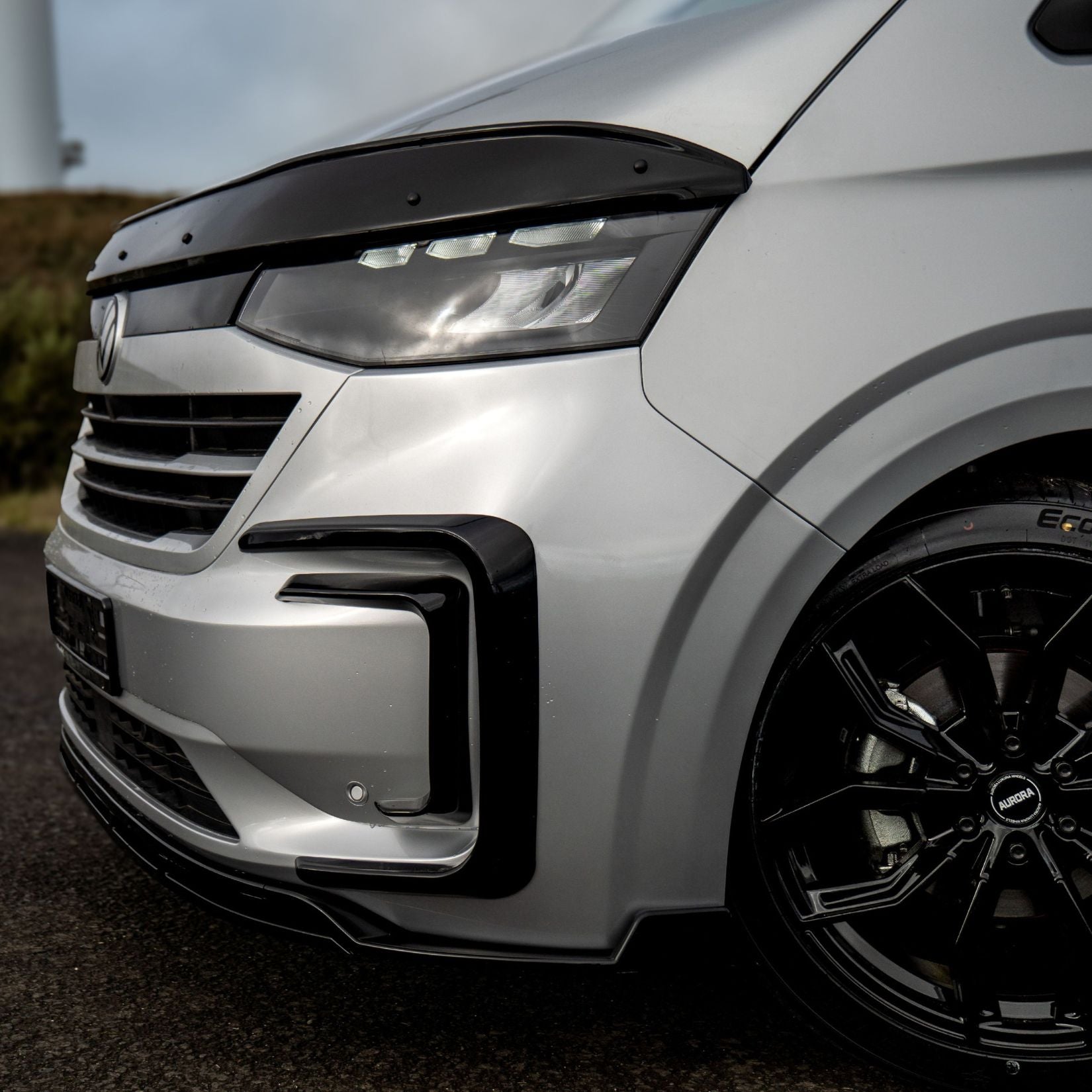 Inner Canard Loops In Gloss Black For Volkswagen Transporter T7 2025 on