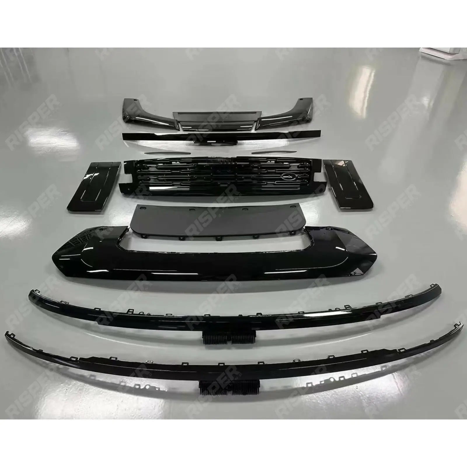 Range Rover Vogue 2023 On – Black Trim Pack – Grill Vents Bumper Trims Main image