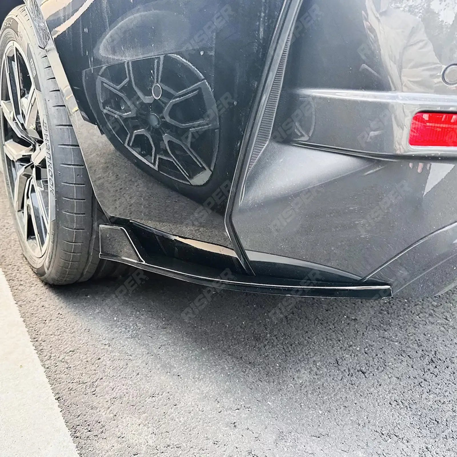 BMW 4 SERIES GRAND COUPE G26 2020+ REAR BUMPER CORNER SPLITTERS IN GLOSS BLACK Rear Side Splitters