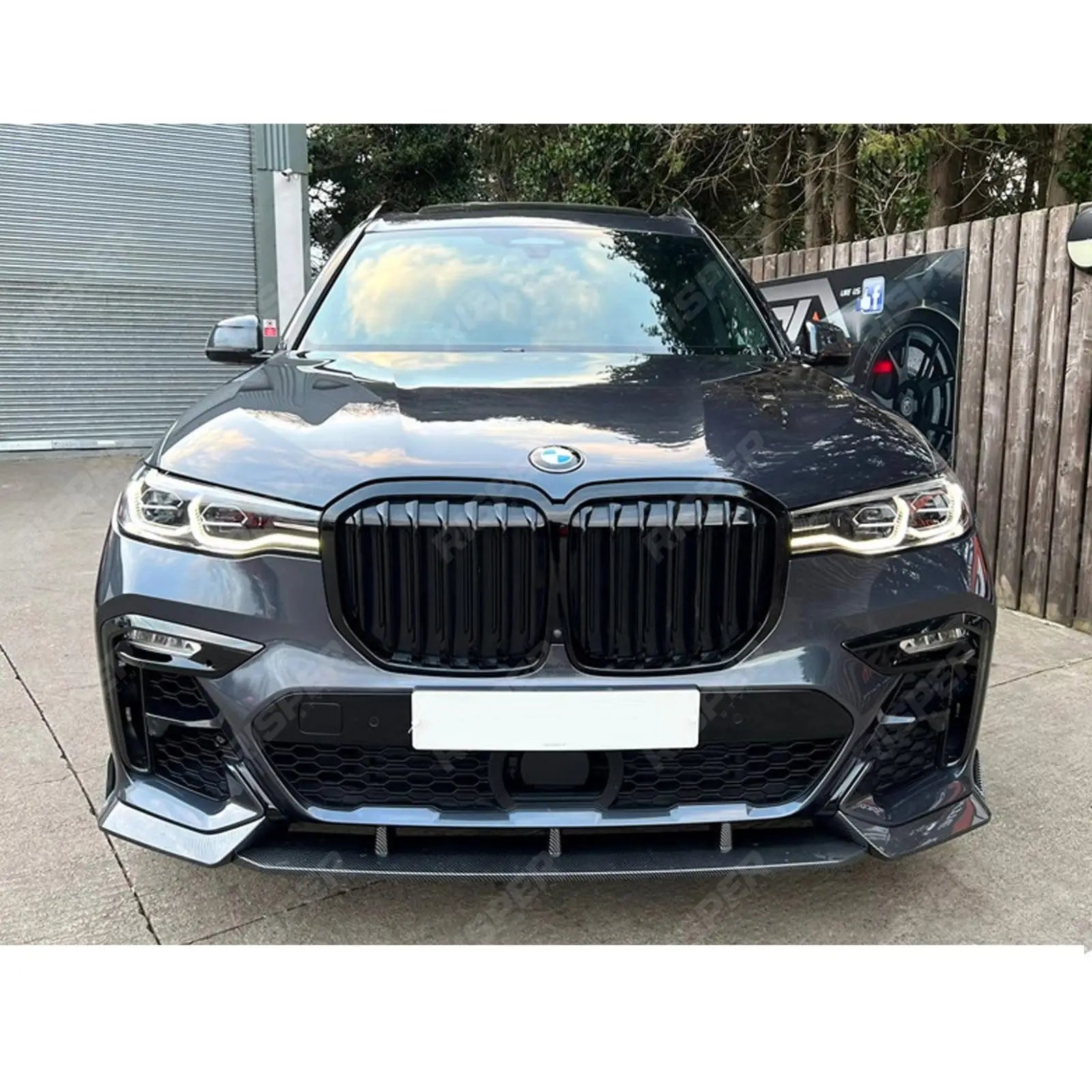 BMW X7 G07 M Sport (2018 - 2022 pre - LCI) Black Knight Aero Kit Carbon Look