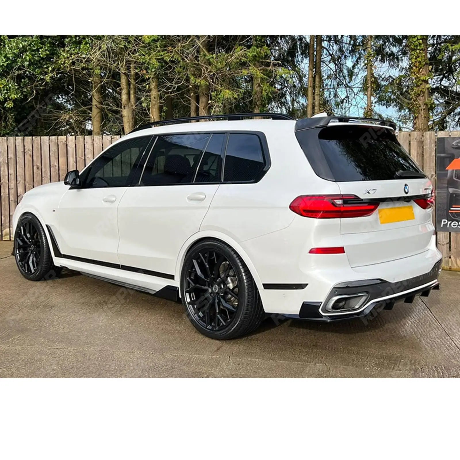 BMW X7 G07 M Sport (2018 - 2022 Pre - LCI) Black Knight Aero Kit in Gloss Black
