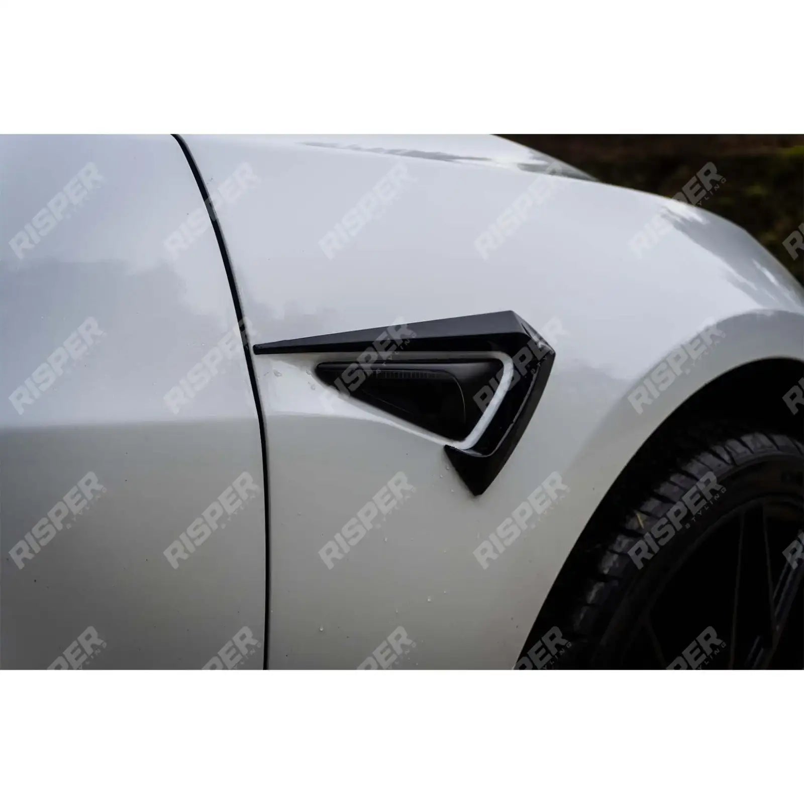 TESLA MODEL 3 2018 ON CANARD ACCENTS - IN GLOSS BLACK Body Trims