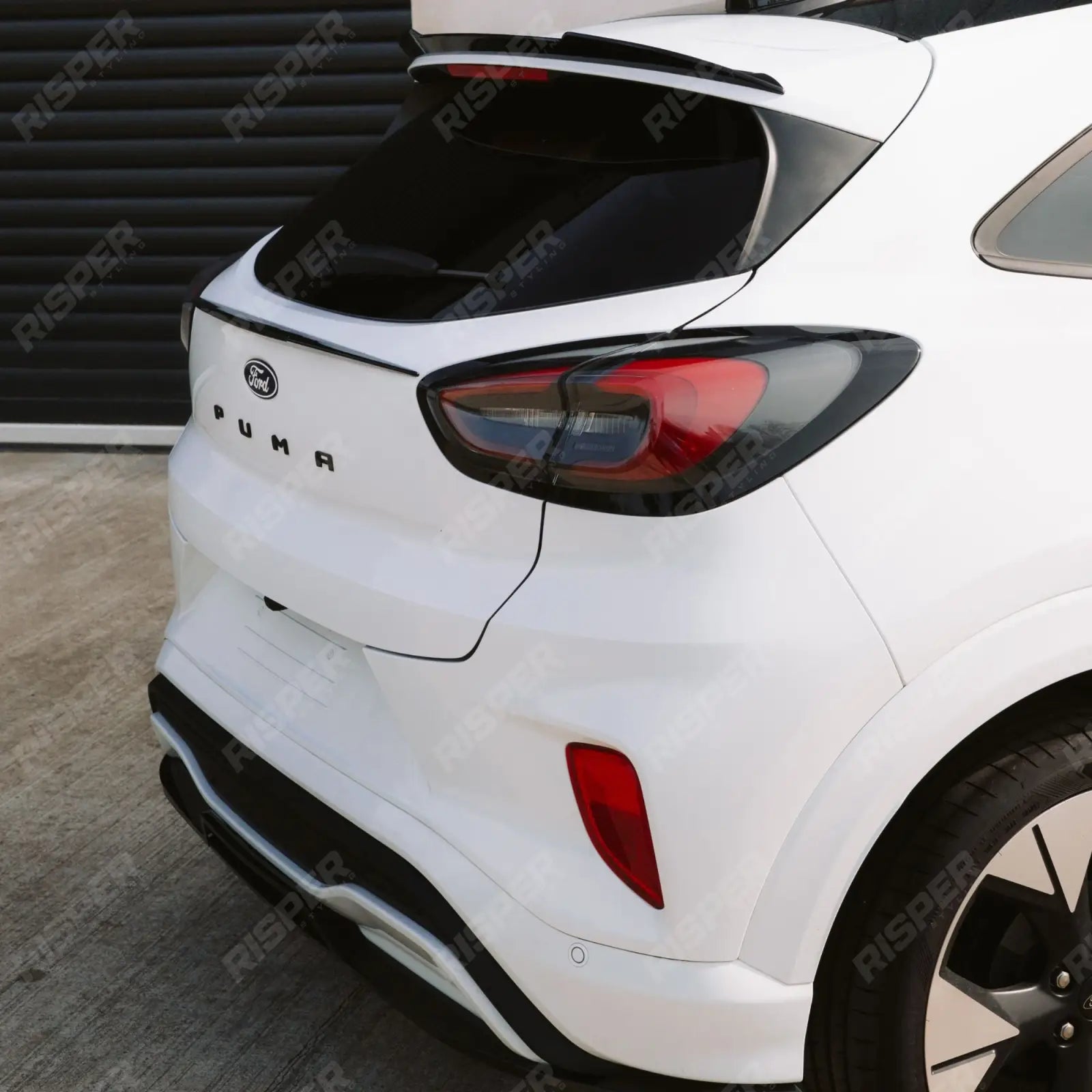 Ford Puma ST Line & ST Line X 2019+ Mid Boot Spoiler In Gloss Black Secondary image