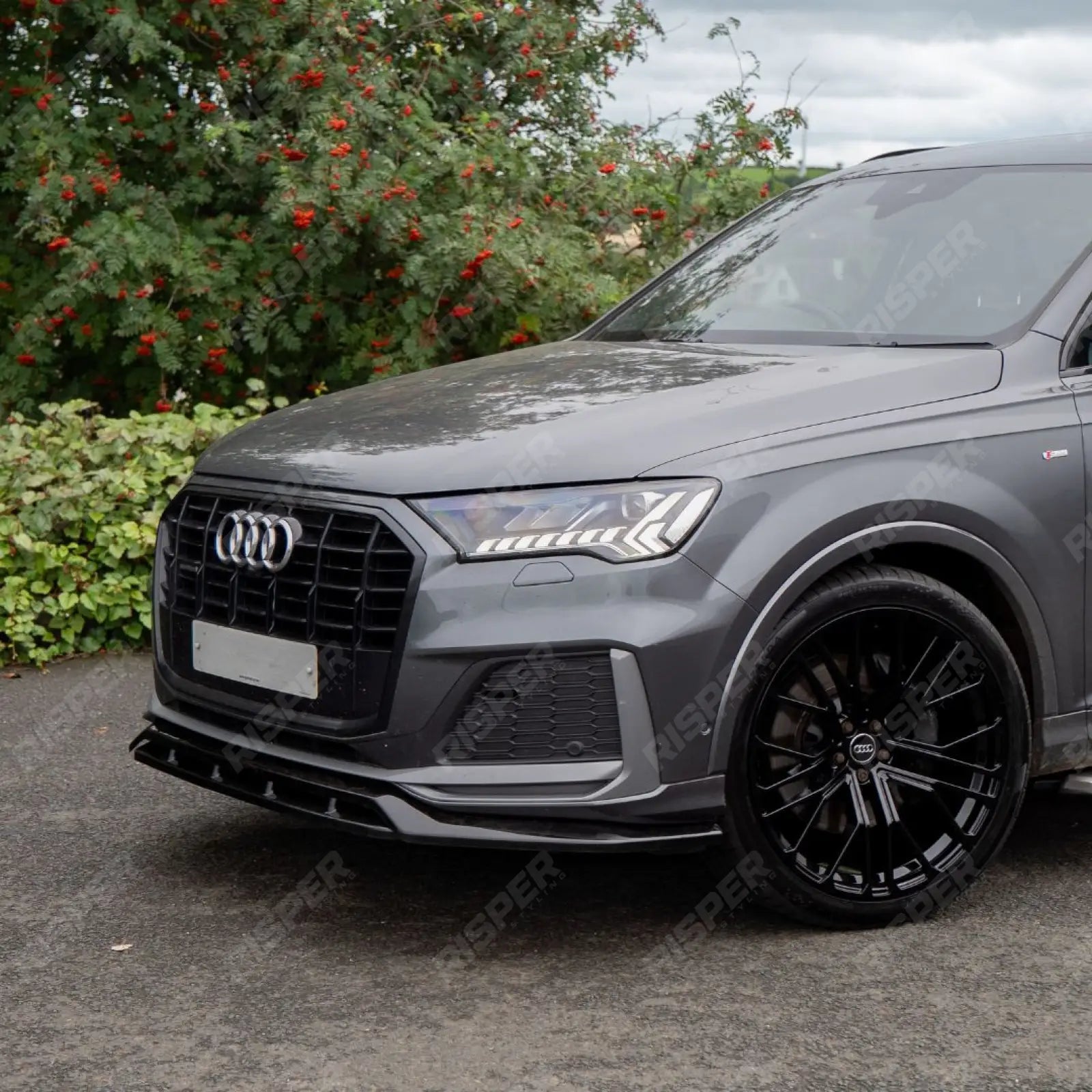 Front Splitter For Audi SQ7 MK2 Facelift 2019+ - Front Splitter / Audi Q7 S-Line MK2 Facelift 2019+ - Front Splitter