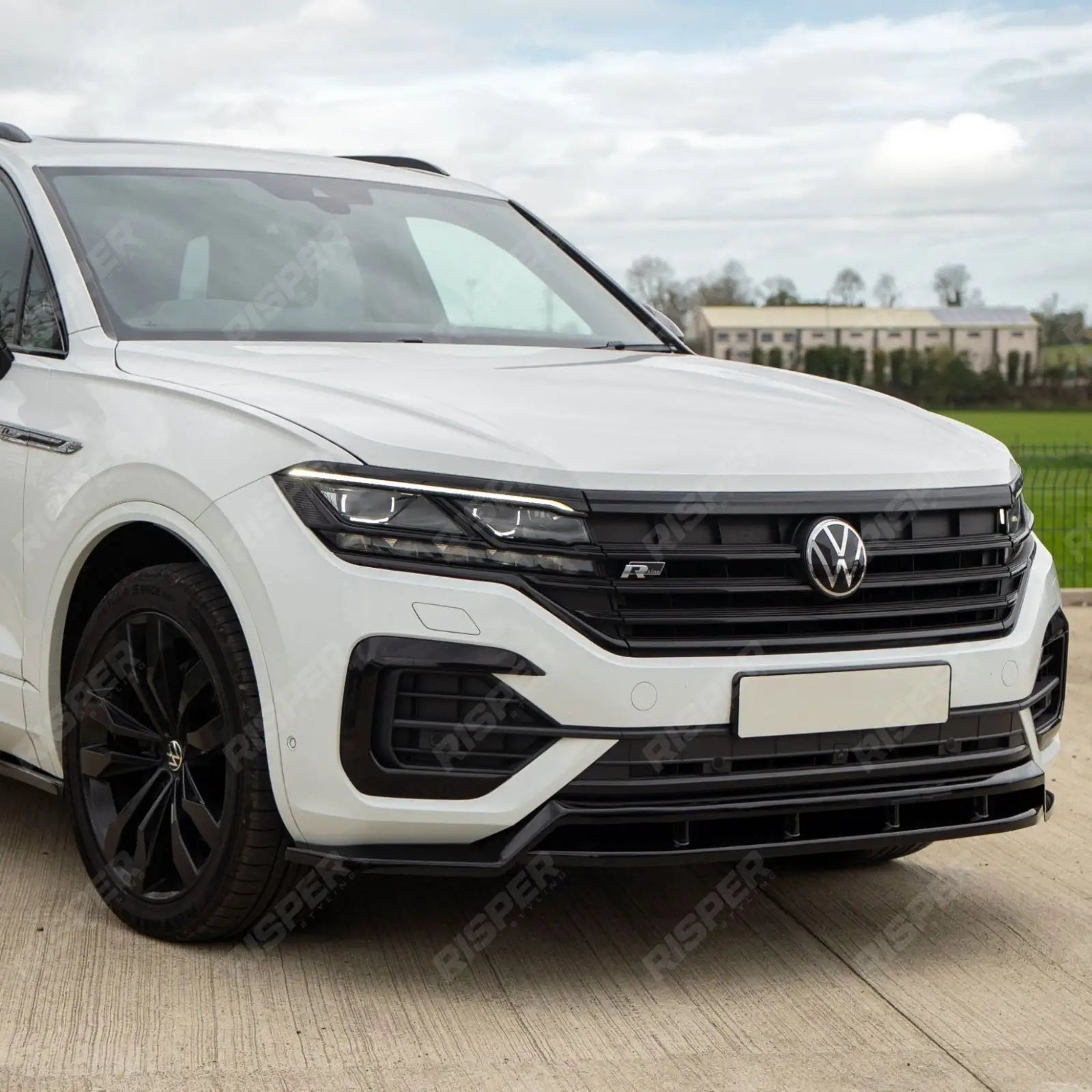 Front Splitter In Gloss Black For Volkswagen Touareg MK3 Pre Facelift R Line 2018-2023 - Front Splitter