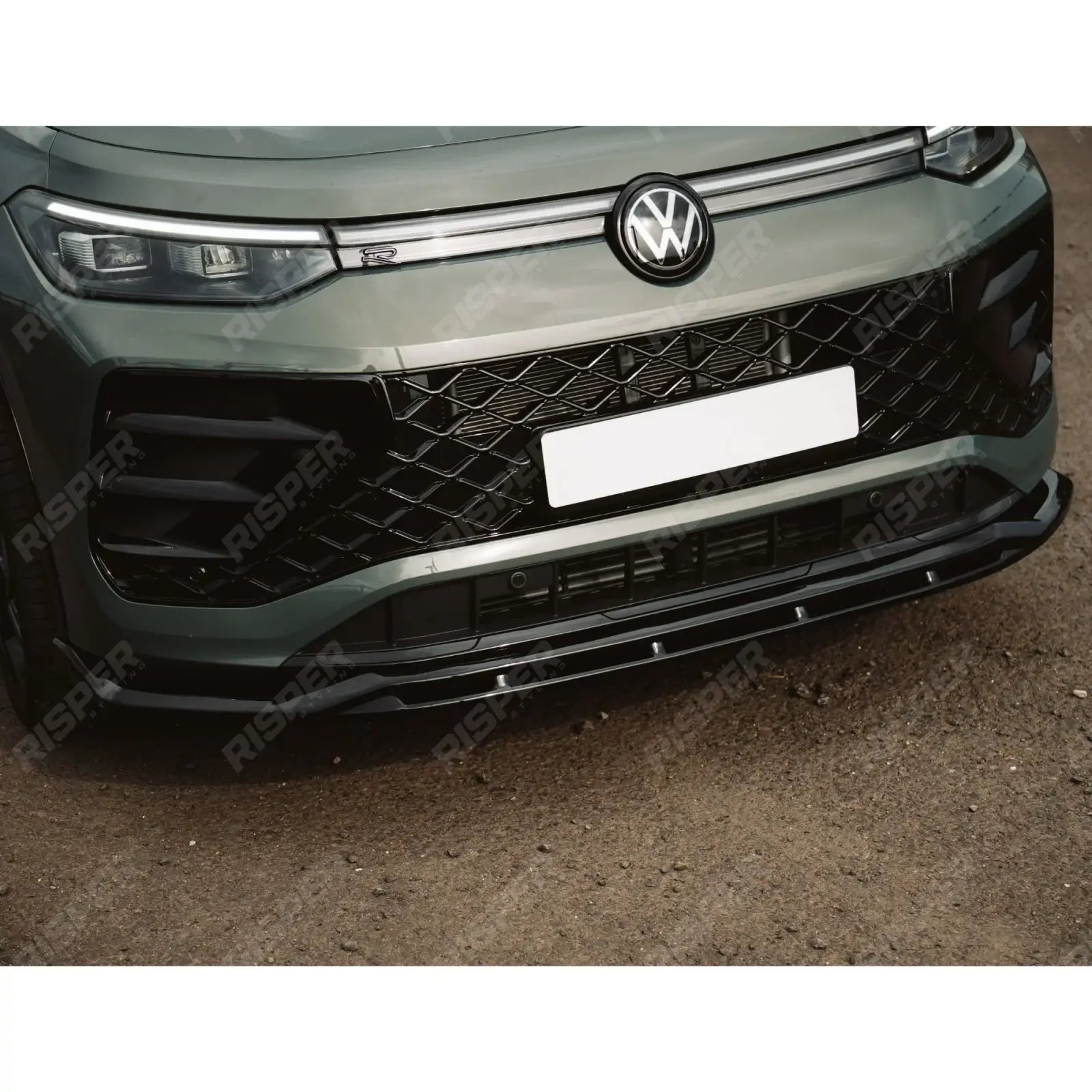 VW Tayron R-Line MK1 2025 On Front Splitter In Gloss Black - Front Splitter