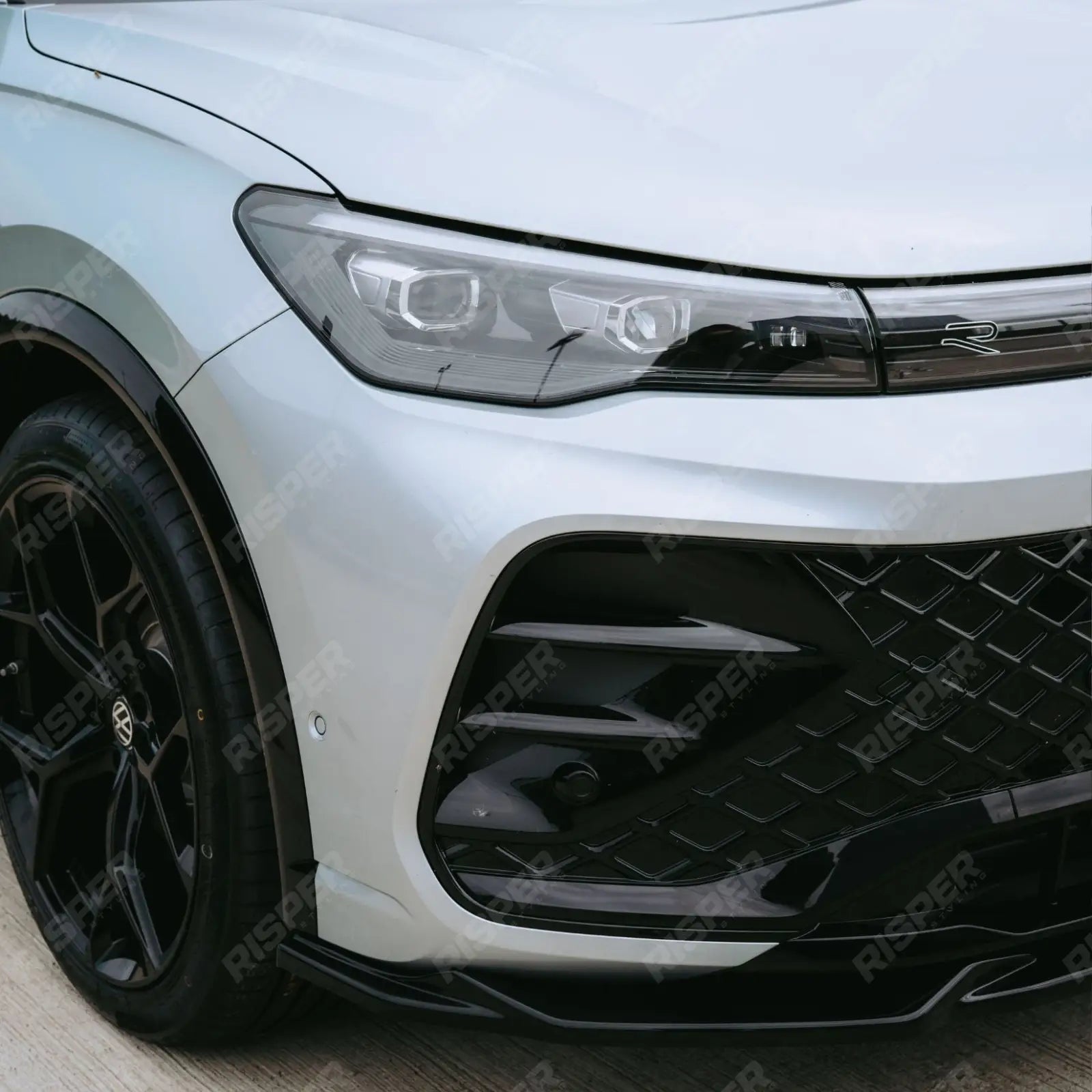 Front Splitter In Gloss Black For VW Tiguan R-Line MK3 2024 On - Front Splitter