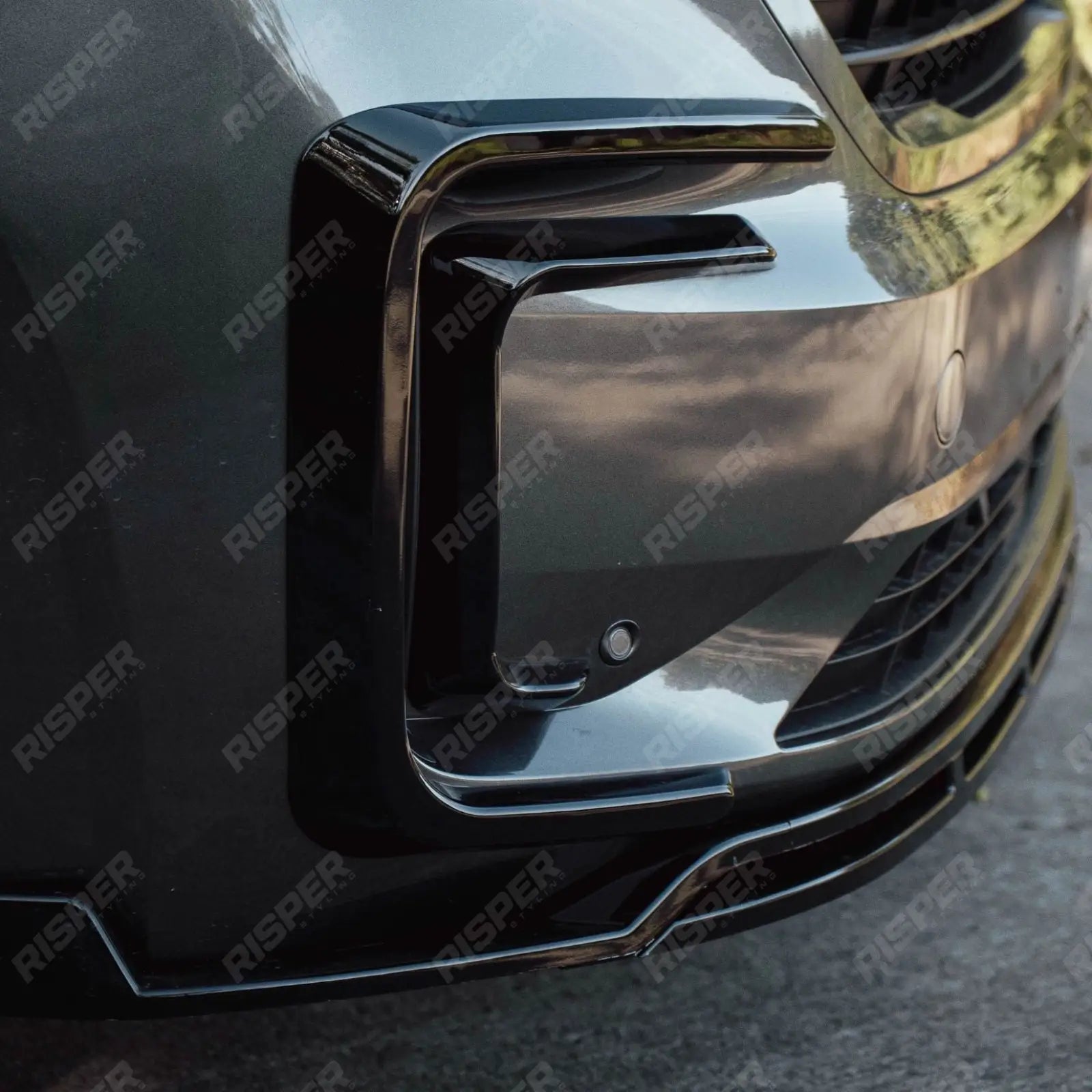 Volkswagen Transporter T7 2025 on Inner Canard Loops In Gloss Black Front Splitter