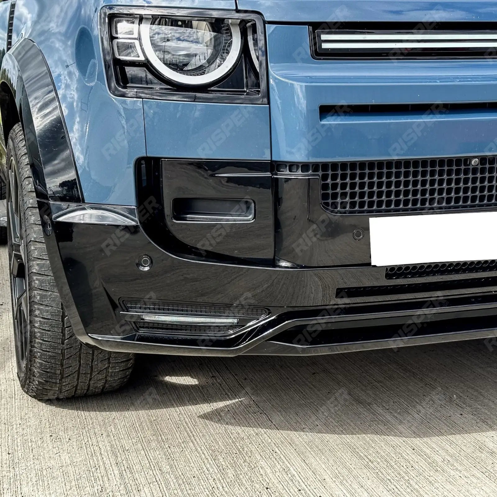 Land Rover Defender L663 90 / 110 / 130 2020 Onward – Front Bumper Splitter in Gloss Black Bumper Splitter