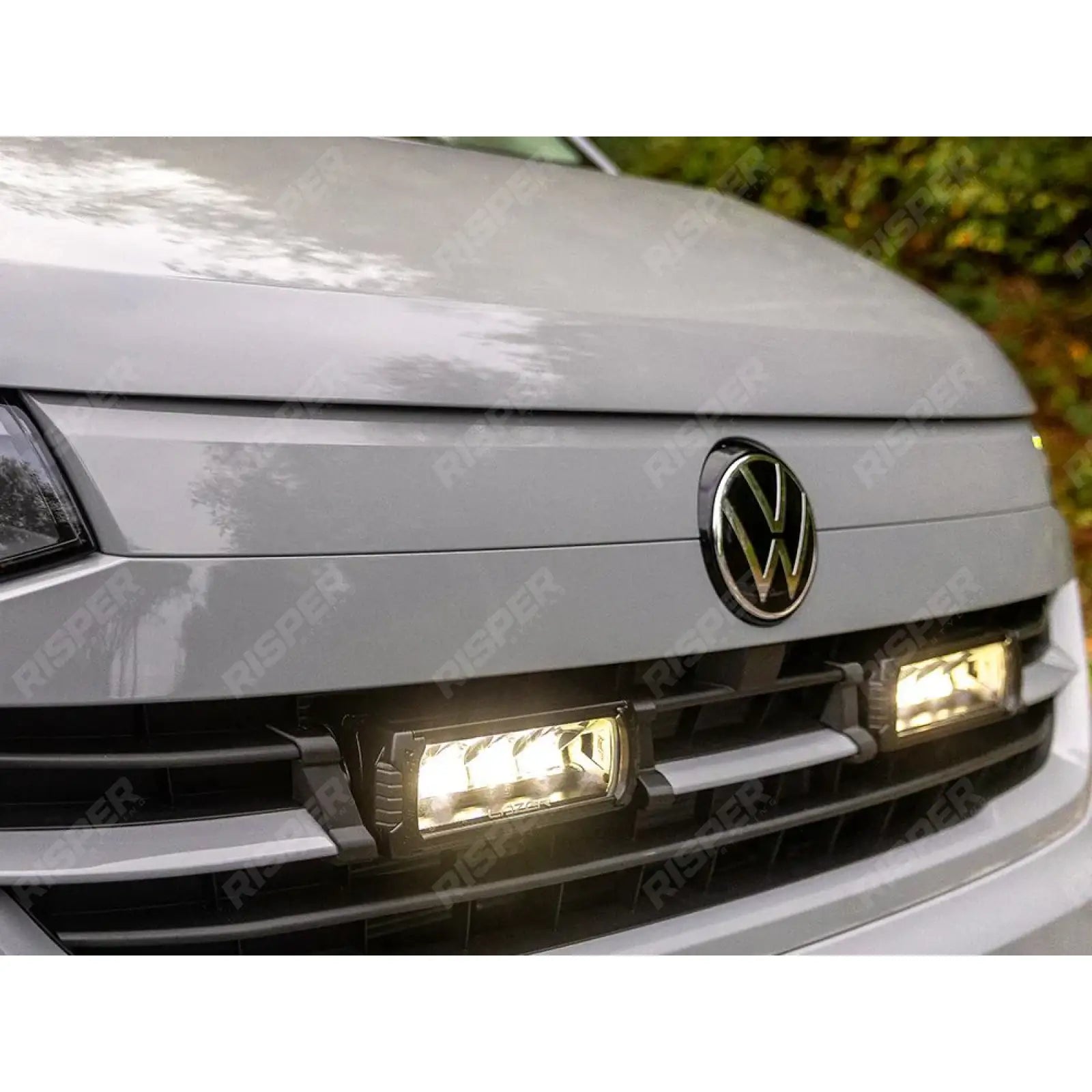 VW T7 Transporter (2025+) Grille Kit - Triple-R 750 Wide Lights