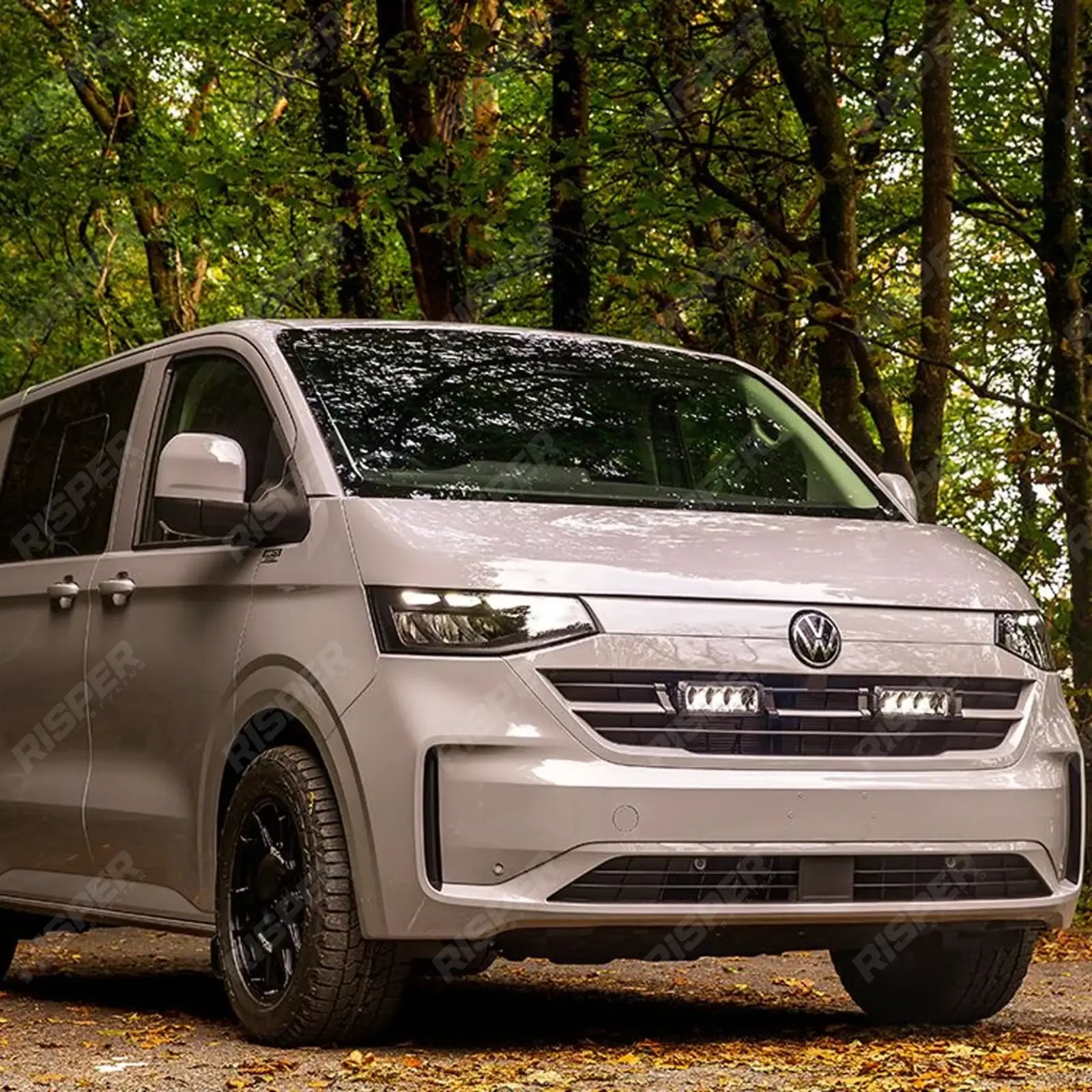 VW T7 Transporter (2025+) Grille Kit - Triple-R 750 Wide Lights Main image