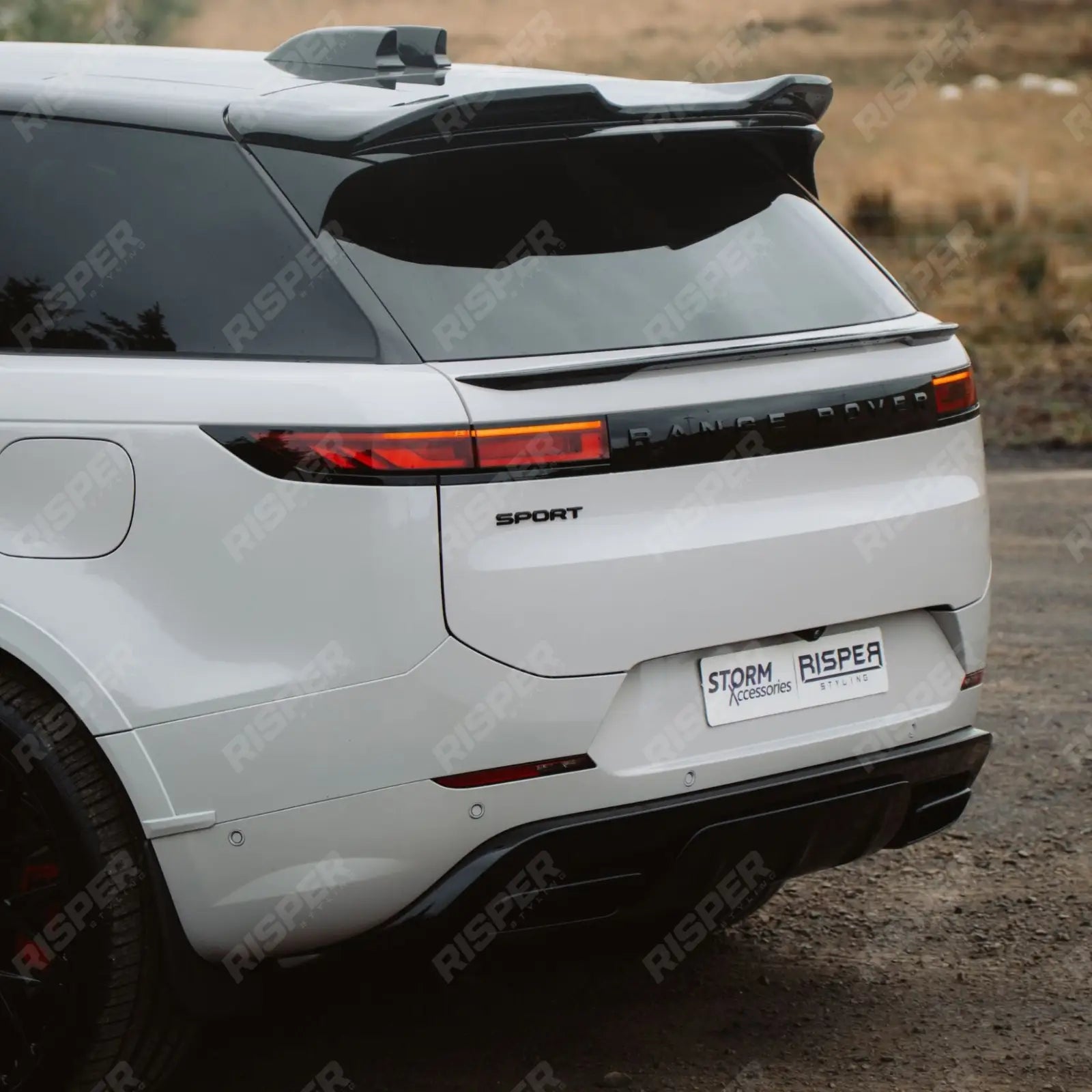 Mid Spoiler In Gloss Black For Range Rover Sport 2023 On - Rear Spoilers