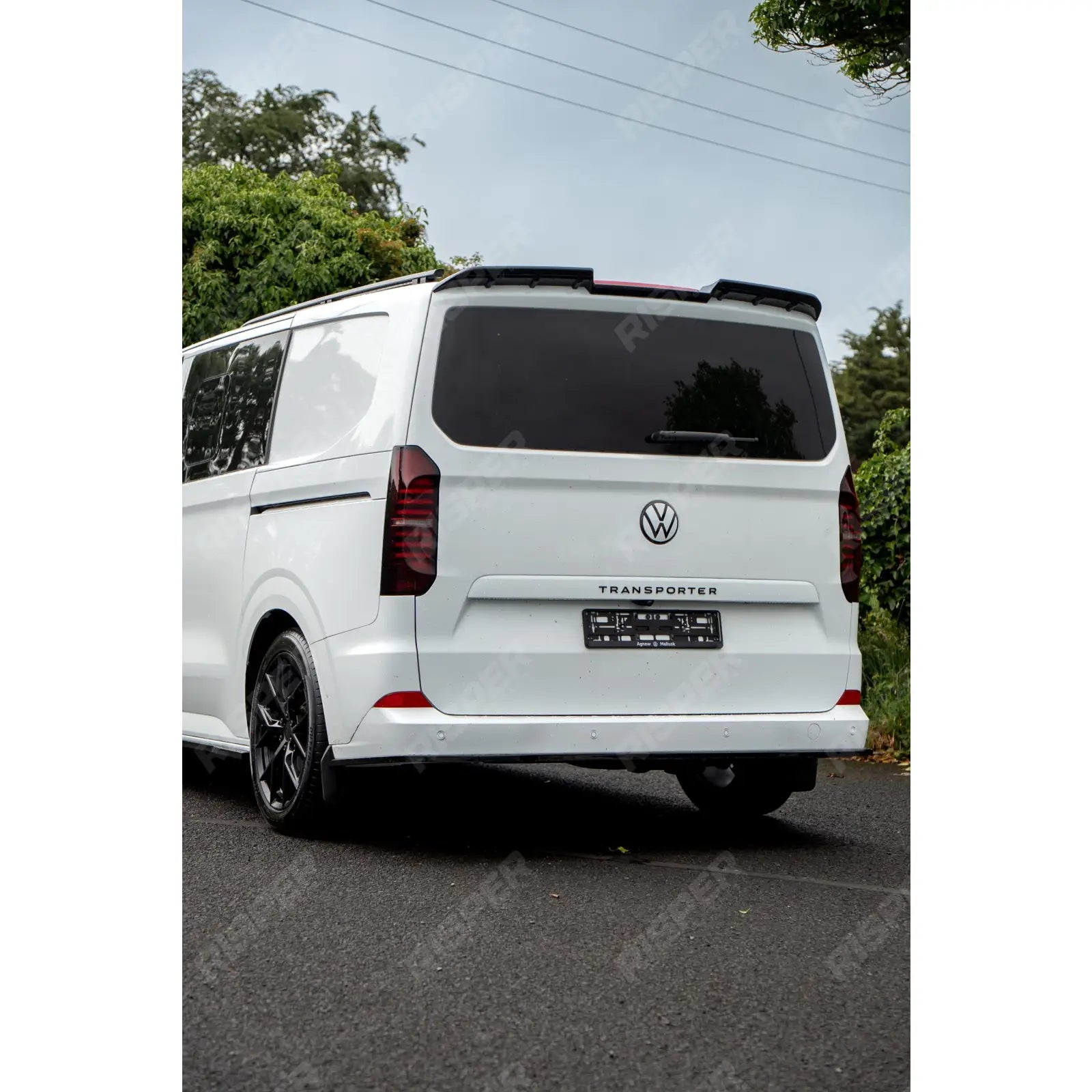 Premium Aero Kit In Gloss Black For Volkswagen Transporter T7 LWB TAILGATE 2025 on - Aero Kit