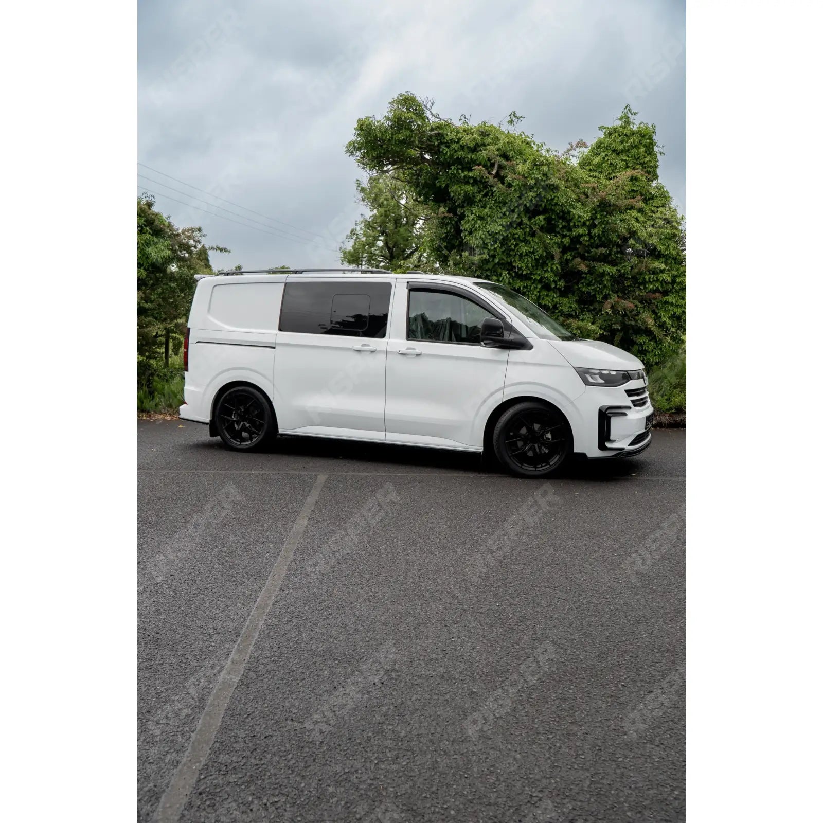 Premium Aero Kit In Gloss Black For Volkswagen Transporter T7 LWB TAILGATE 2025 on - Aero Kit