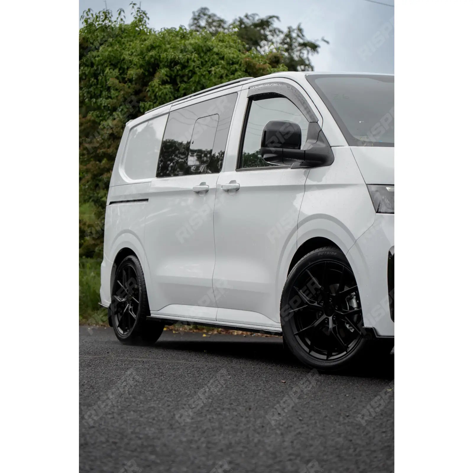 Premium Aero Kit In Gloss Black For Volkswagen Transporter T7 LWB TAILGATE 2025 on - Aero Kit