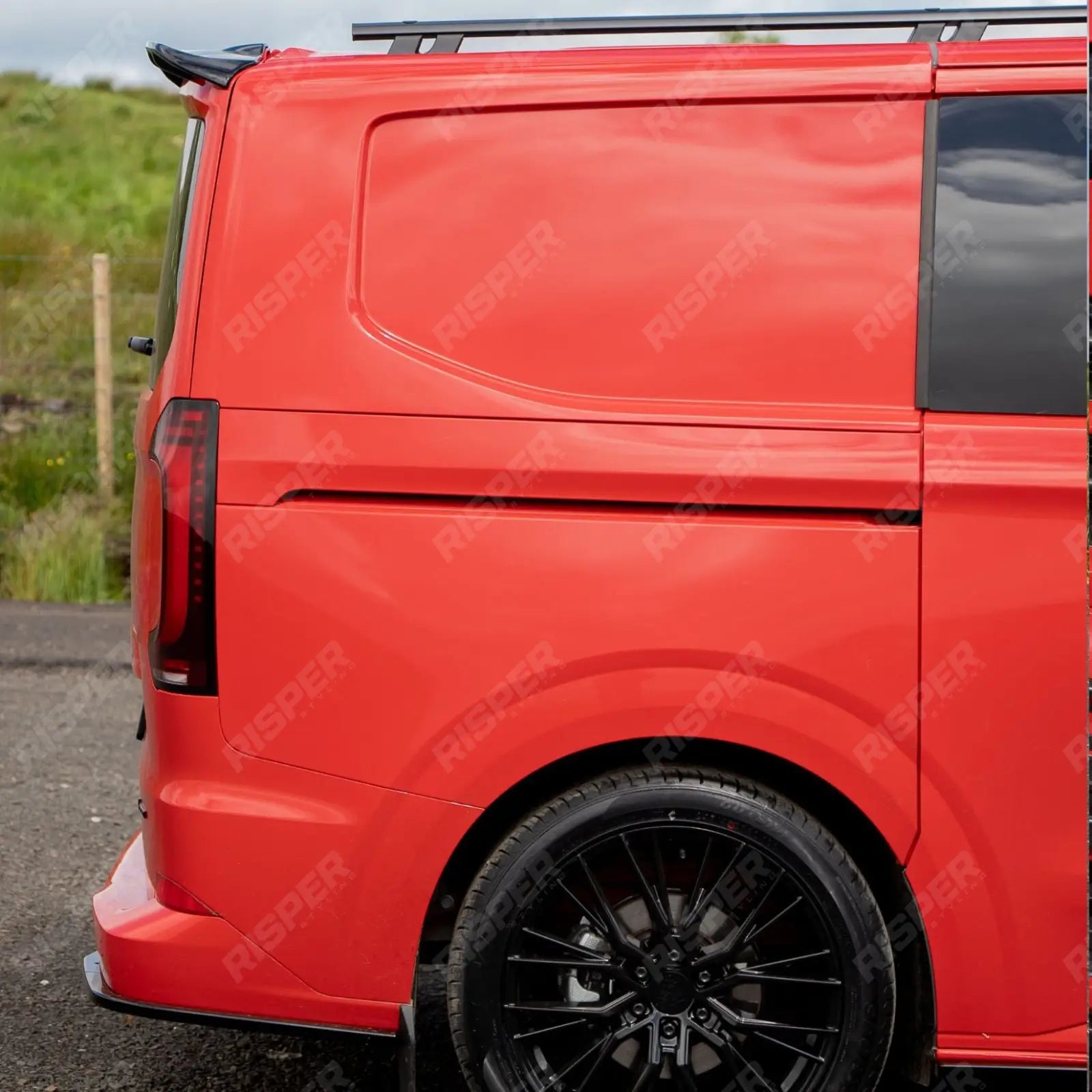 Premium Aero Kit In Gloss Black For Volkswagen Transporter T7 SWB TAILGATE 2025 on - Aero Kit