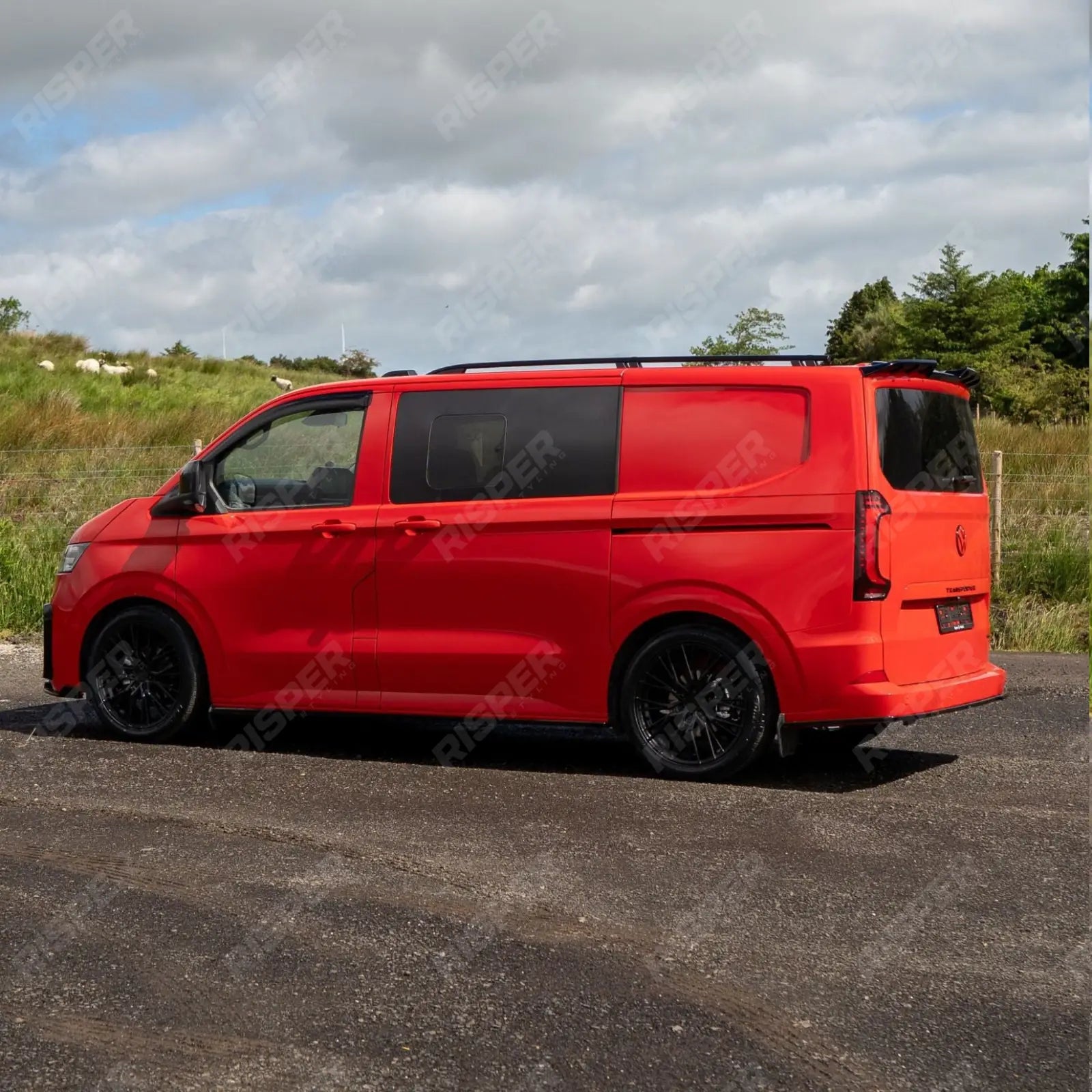 Premium Aero Kit In Gloss Black For Volkswagen Transporter T7 SWB TAILGATE 2025 on - Aero Kit