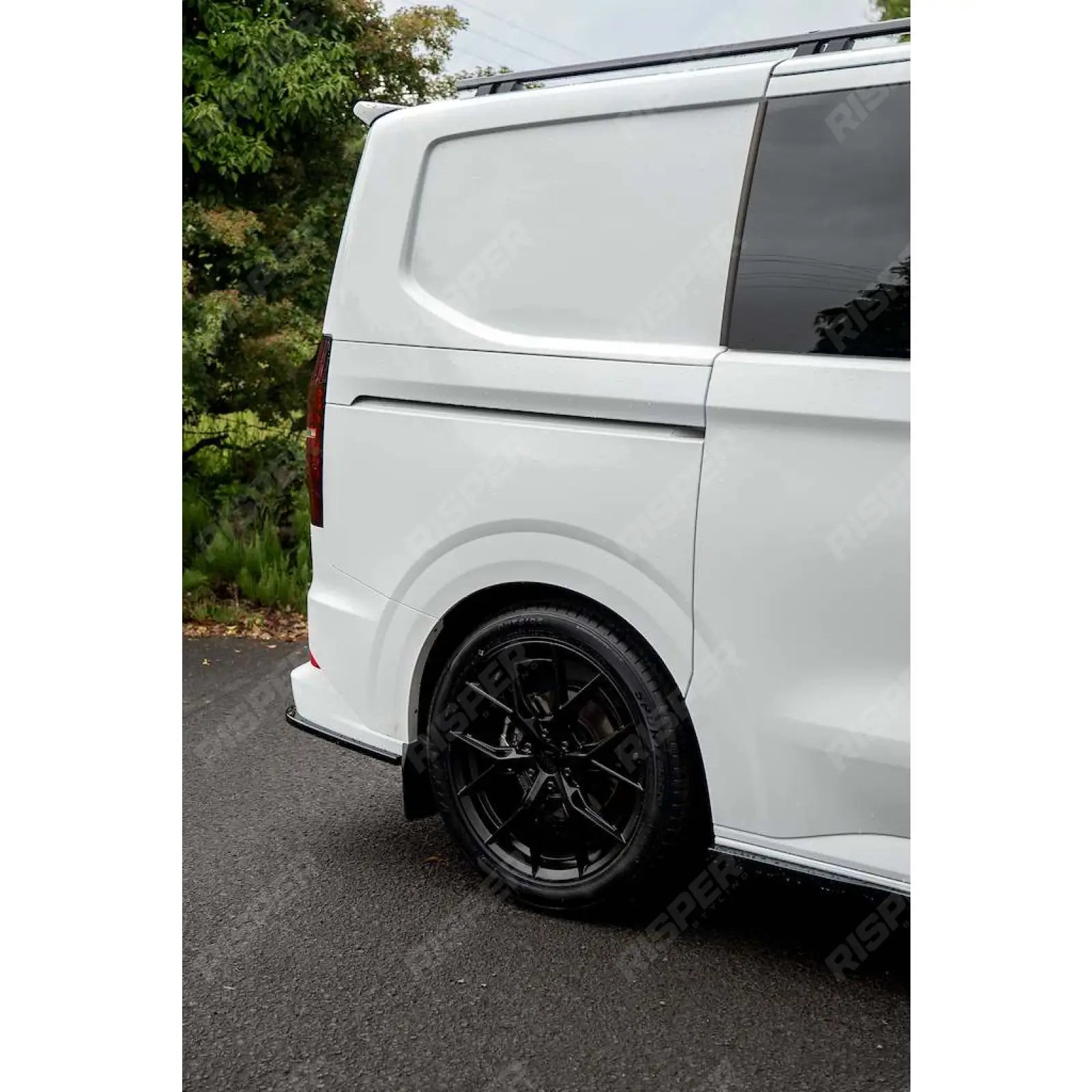 Premium Aero Kit In Gloss Black For Volkswagen Transporter T7 SWB TAILGATE 2025 on - Aero Kit