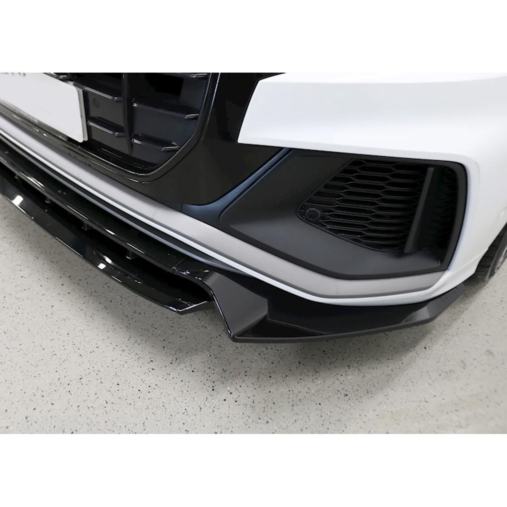 Audi Q8 S Line 2018+ Gloss Black Risper Front Splitter Lip