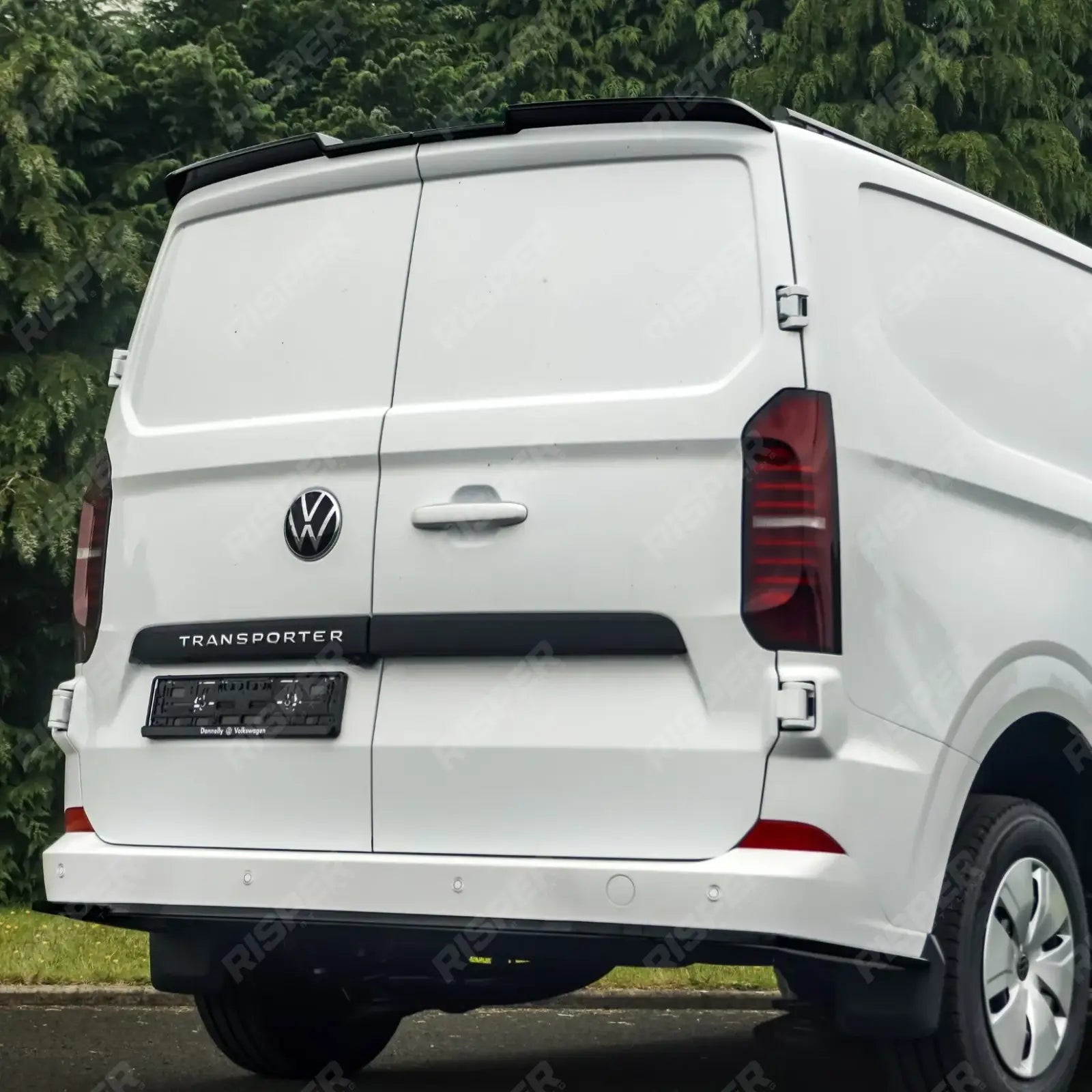 Rear Bumper Splitter In Gloss Black For Volkswagen Transporter T7 2025+ Secondary image
