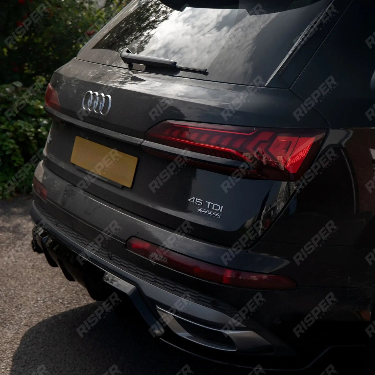 Rear Diffuser in Gloss Black For Audi Q7 S-line 2019+ - Diffuser
