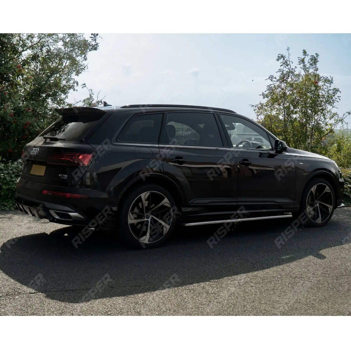 Rear Diffuser in Gloss Black For Audi Q7 S-line 2019+ - Diffuser