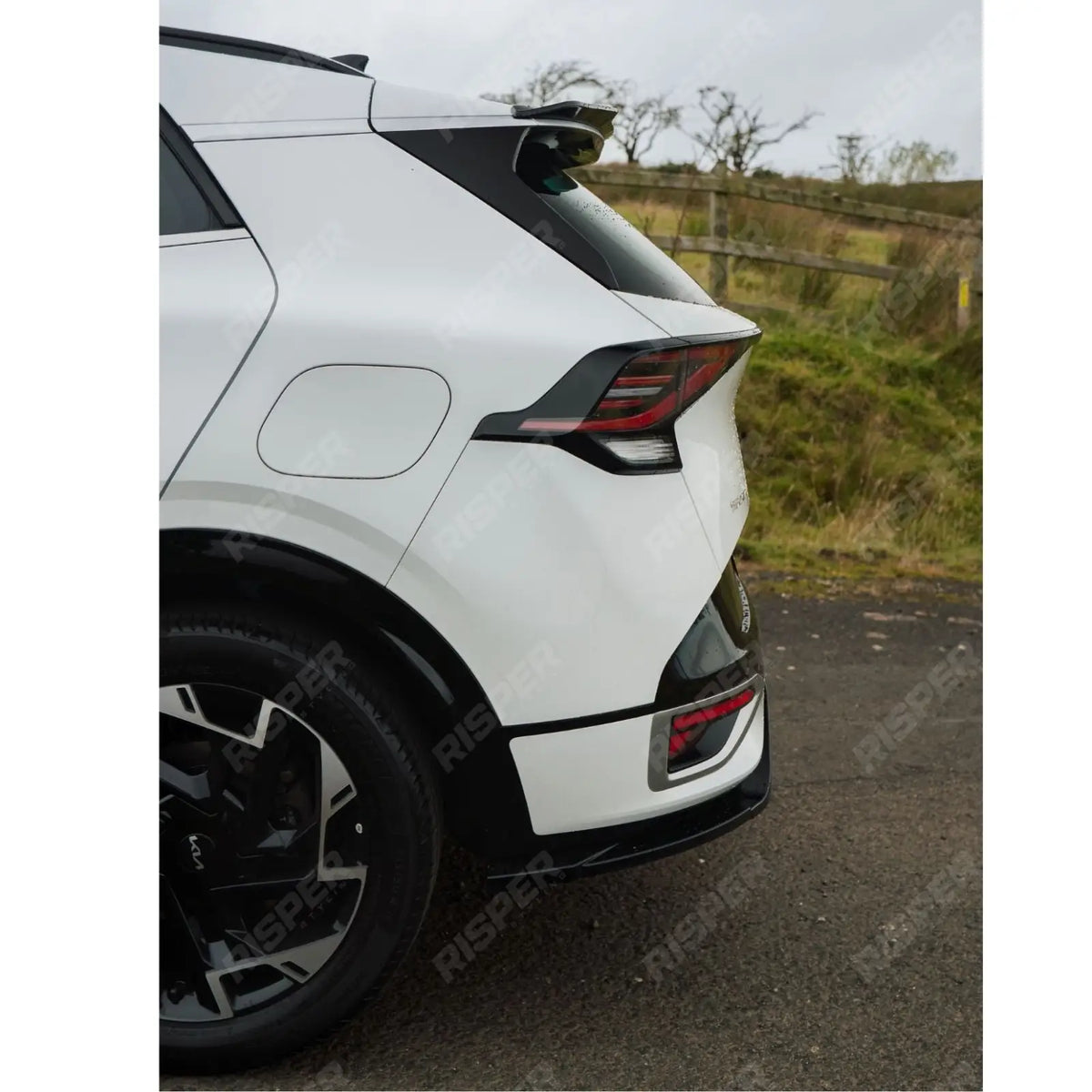 Rear Spoiler In Gloss Black For Kia Sportage MK5 GT Line 2021-2025 - Rear Spoilers