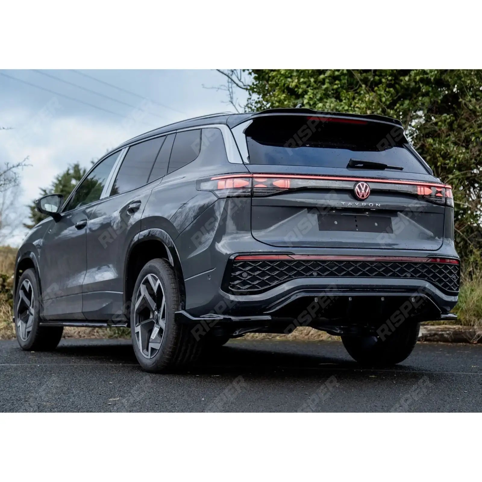 VW Tayron 2025 On Rear Valance In Gloss Black - Diffuser