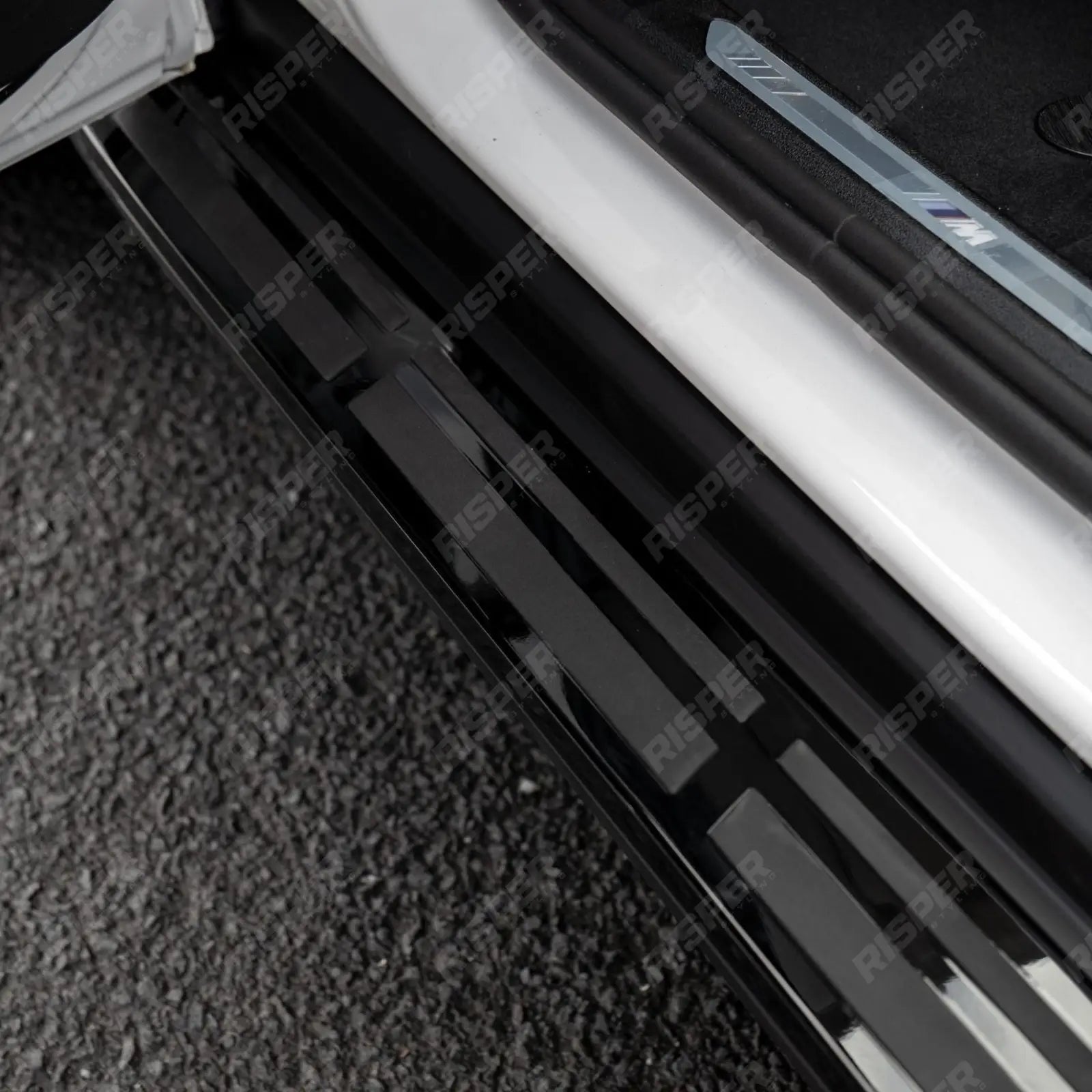 BMW X7 G07 Side Steps - Gloss Black - Side Steps