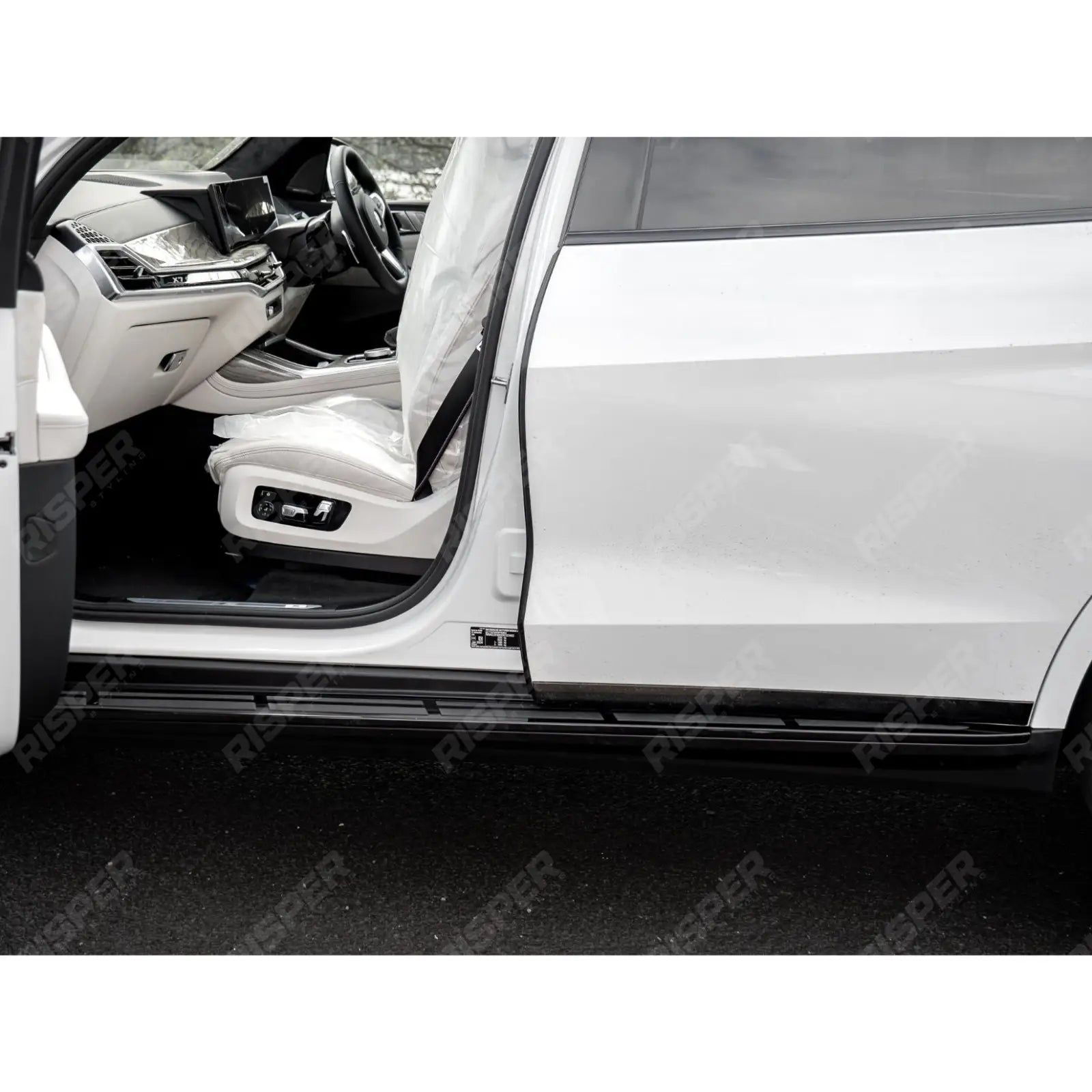 BMW X7 G07 Side Steps - Gloss Black - Side Steps