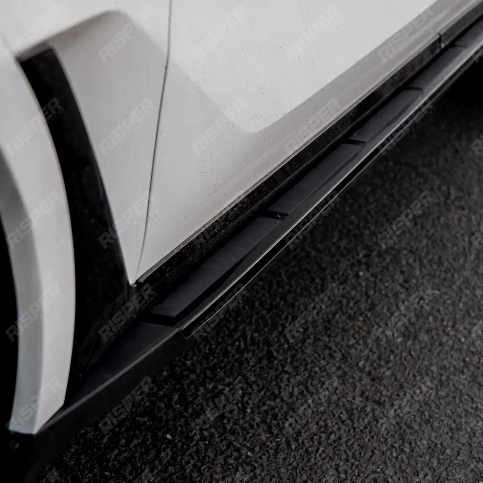 BMW X7 G07 Side Steps - Gloss Black - Side Steps