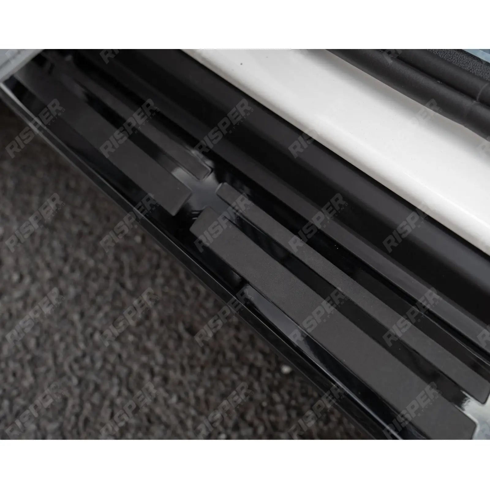 BMW X7 G07 Side Steps - Gloss Black - Side Steps
