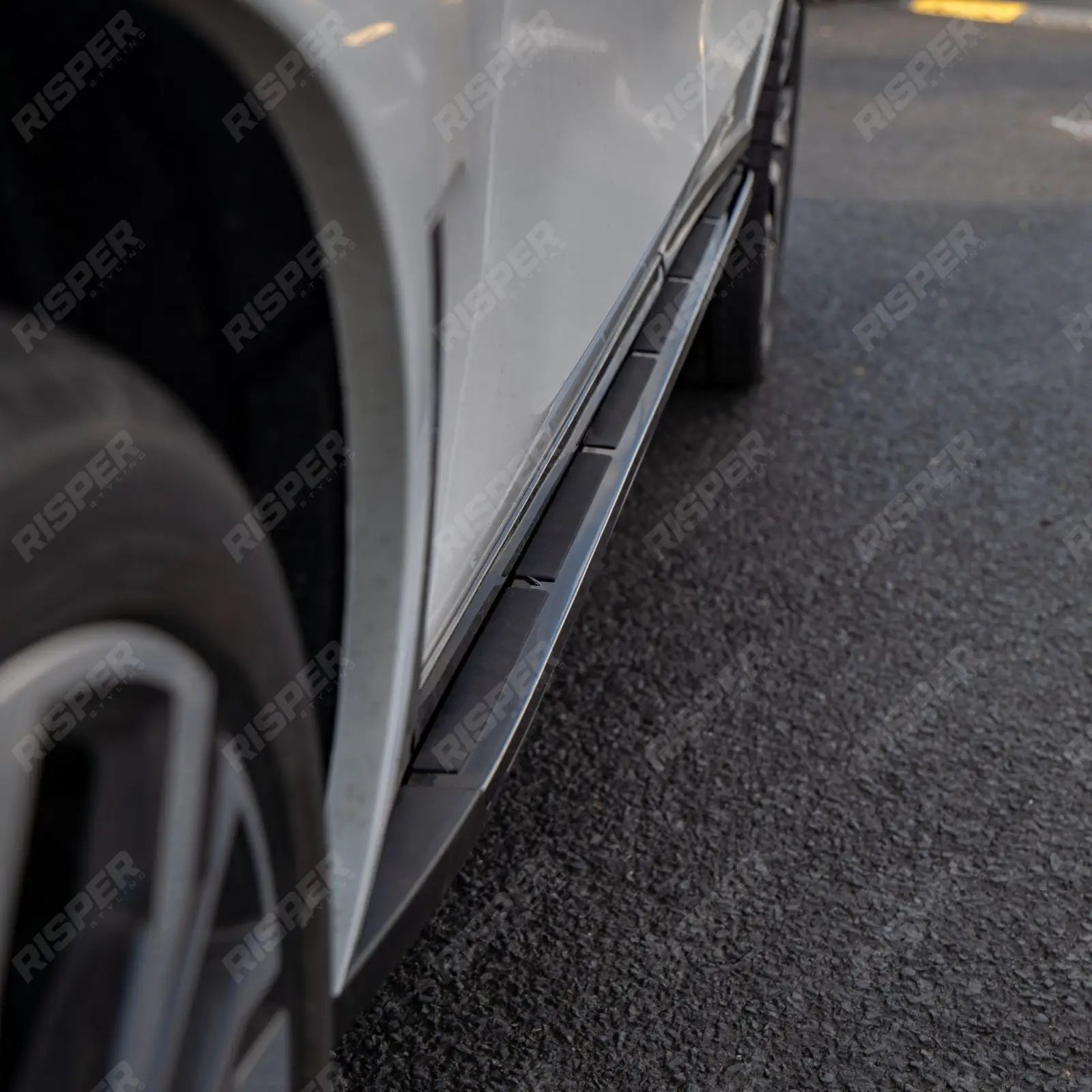 BMW X7 G07 Side Steps - Gloss Black - Side Steps