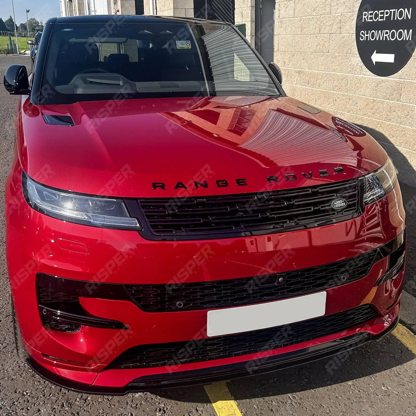 Range Rover Sport L461 2023+ SV Style Front Splitter Lip In Gloss Black