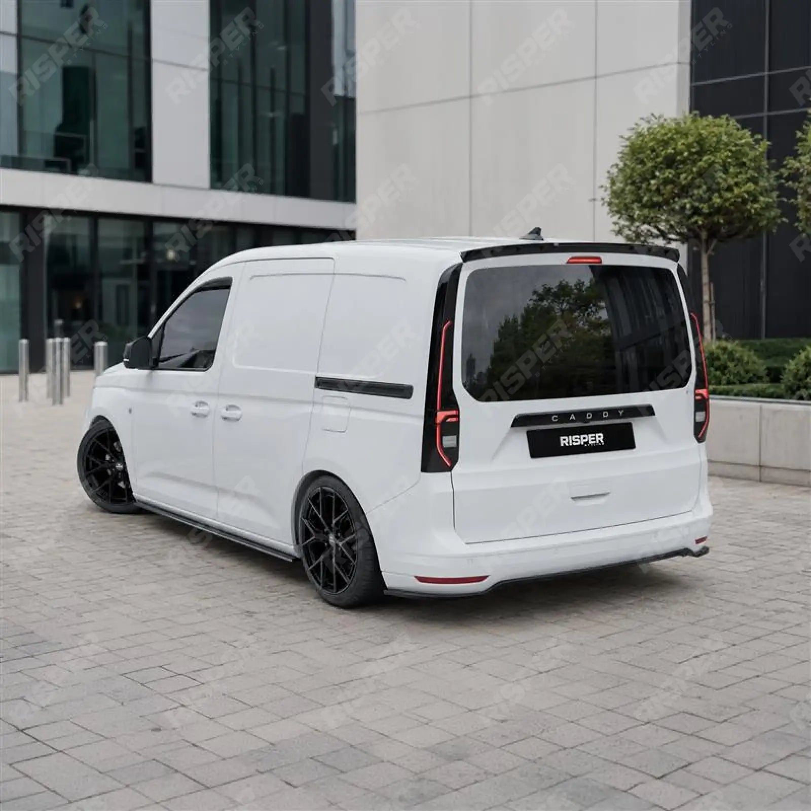 Tailgate Rear Spoiler in Gloss Black For Volkswagen Caddy 2021 on Secondary image