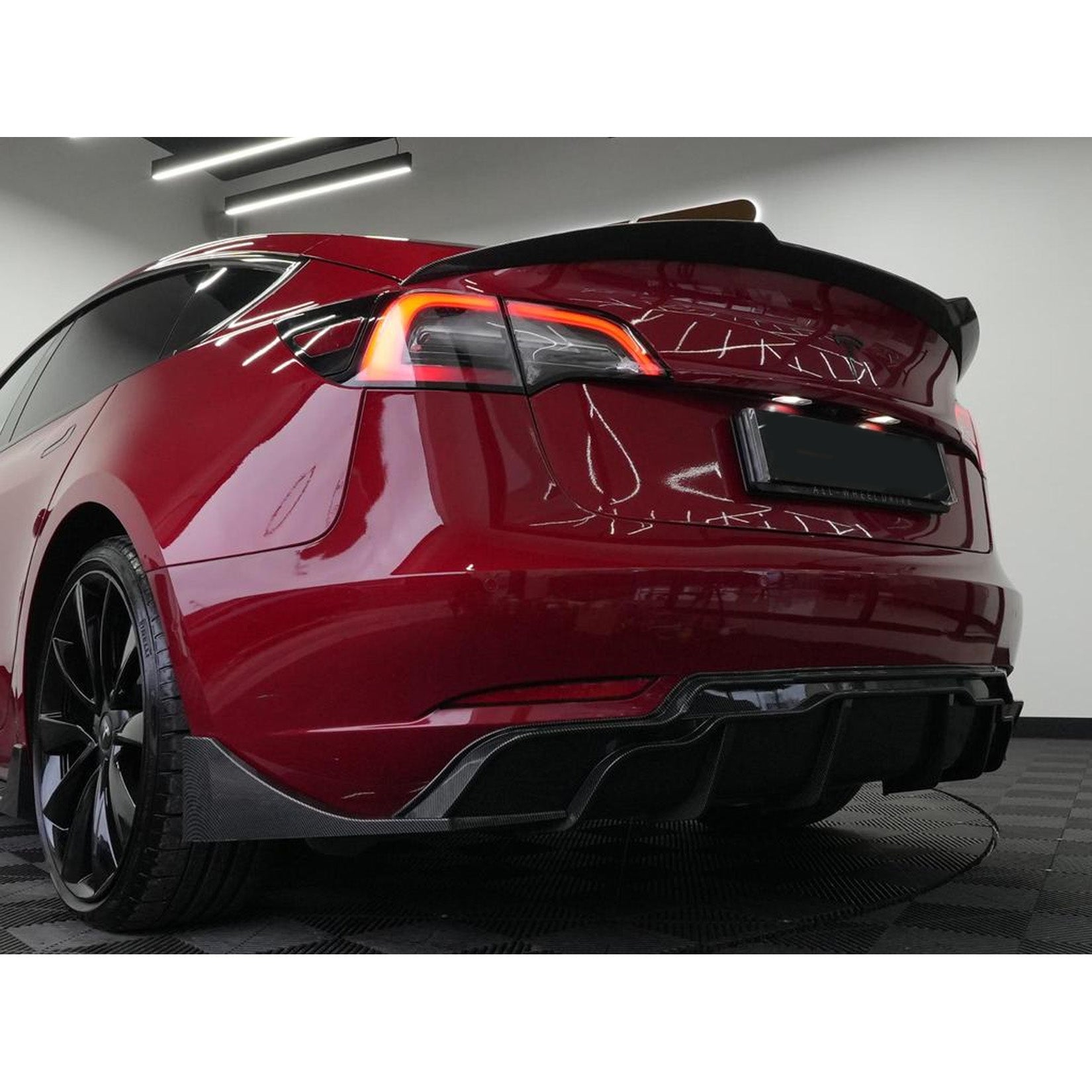 Tesla Model 3 2018 - 2023 Fast Aero Body Kit In Carbon Look