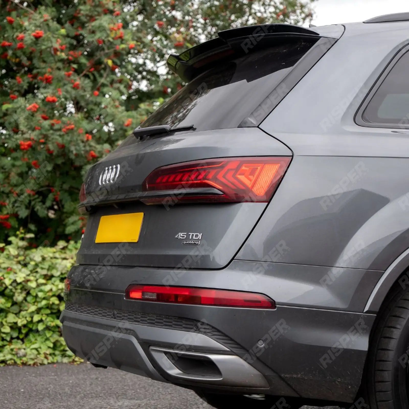 Upper Rear Spoiler in Gloss Black For Audi Q7 S-LINE 2016+ - Rear Spoilers