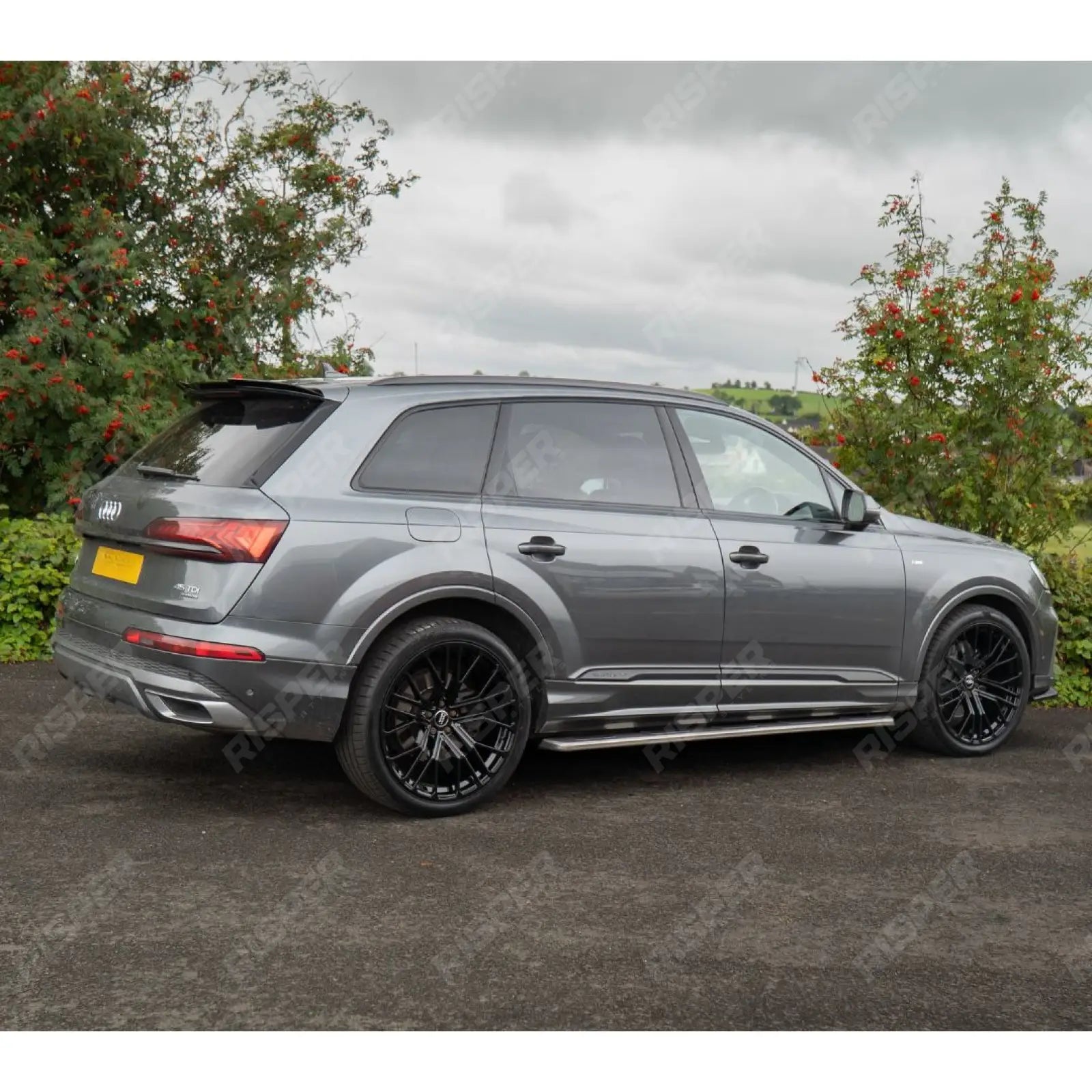 Upper Rear Spoiler in Gloss Black For Audi Q7 S-LINE 2016+ - Rear Spoilers
