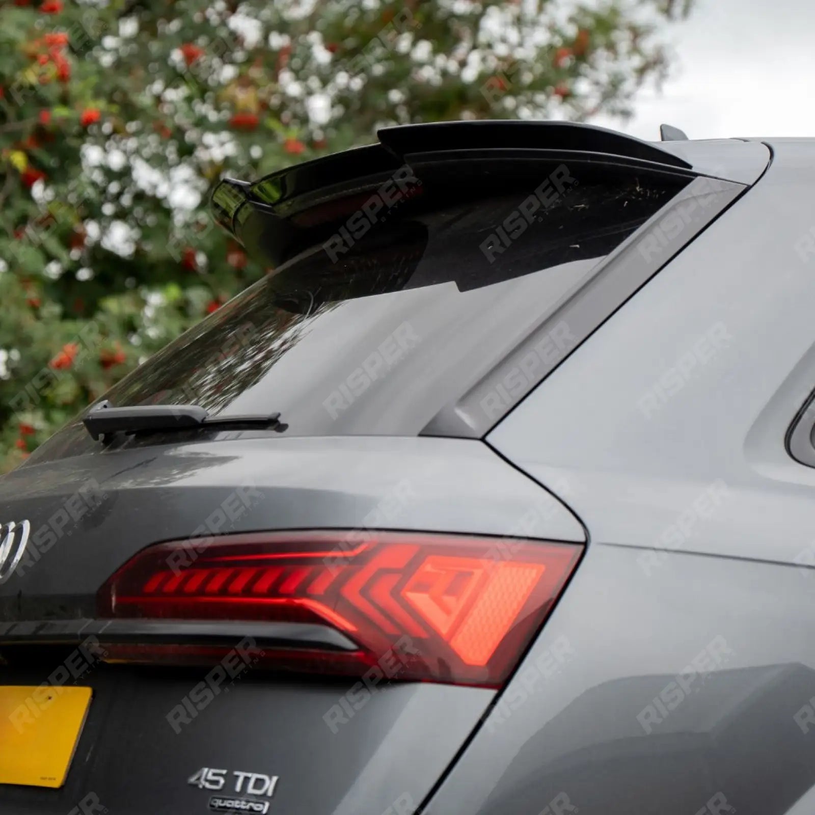 Upper Rear Spoiler in Gloss Black For Audi Q7 S-LINE 2016+ - Rear Spoilers