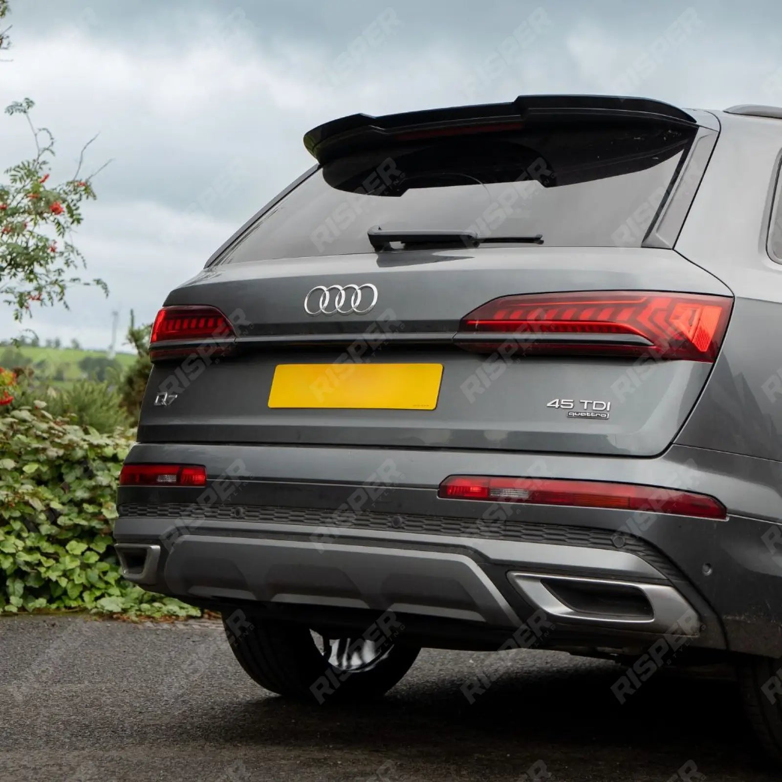 Upper Rear Spoiler in Gloss Black For Audi Q7 S-LINE 2016+ - Rear Spoilers