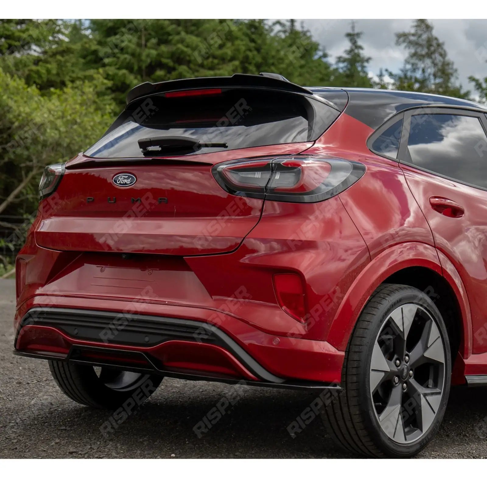 Upper Roof Spoiler In Gloss Black For Ford Puma ST Line 2019+ - Rear Spoilers