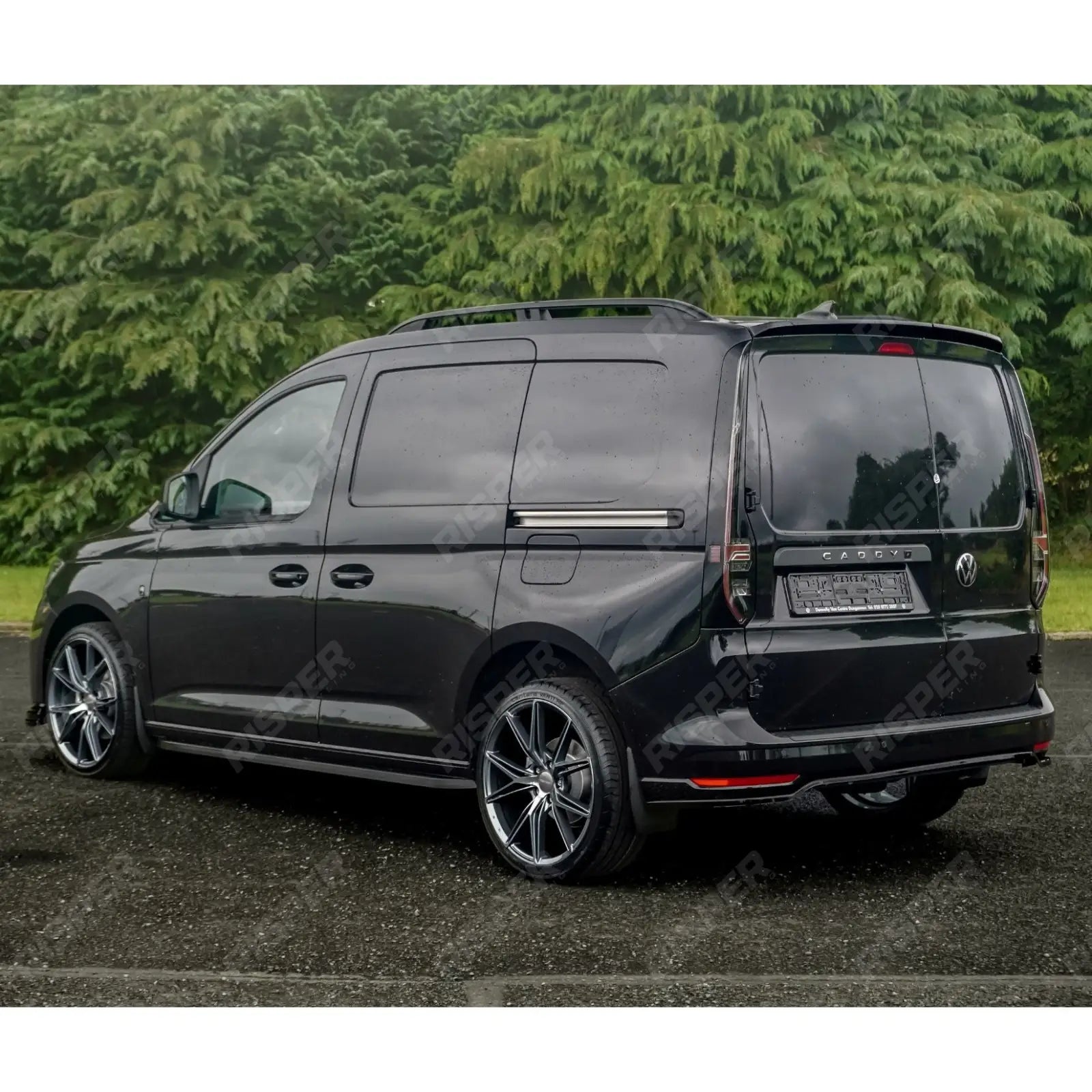 Volkswagen Caddy MK5 2021+ - Rear Bumper Splitter in Gloss Black Bumper Splitter